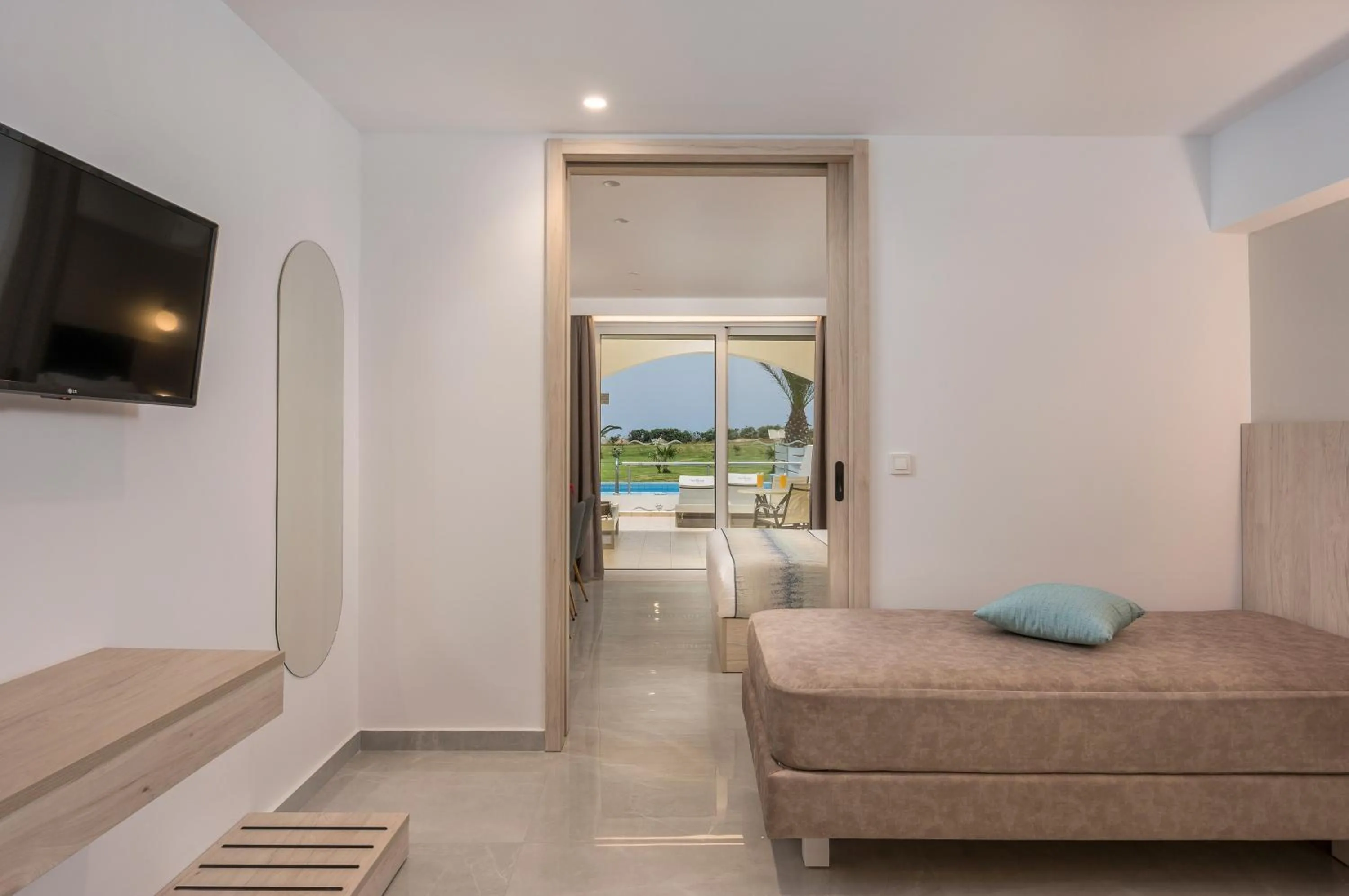 Bed in Vantaris Palace