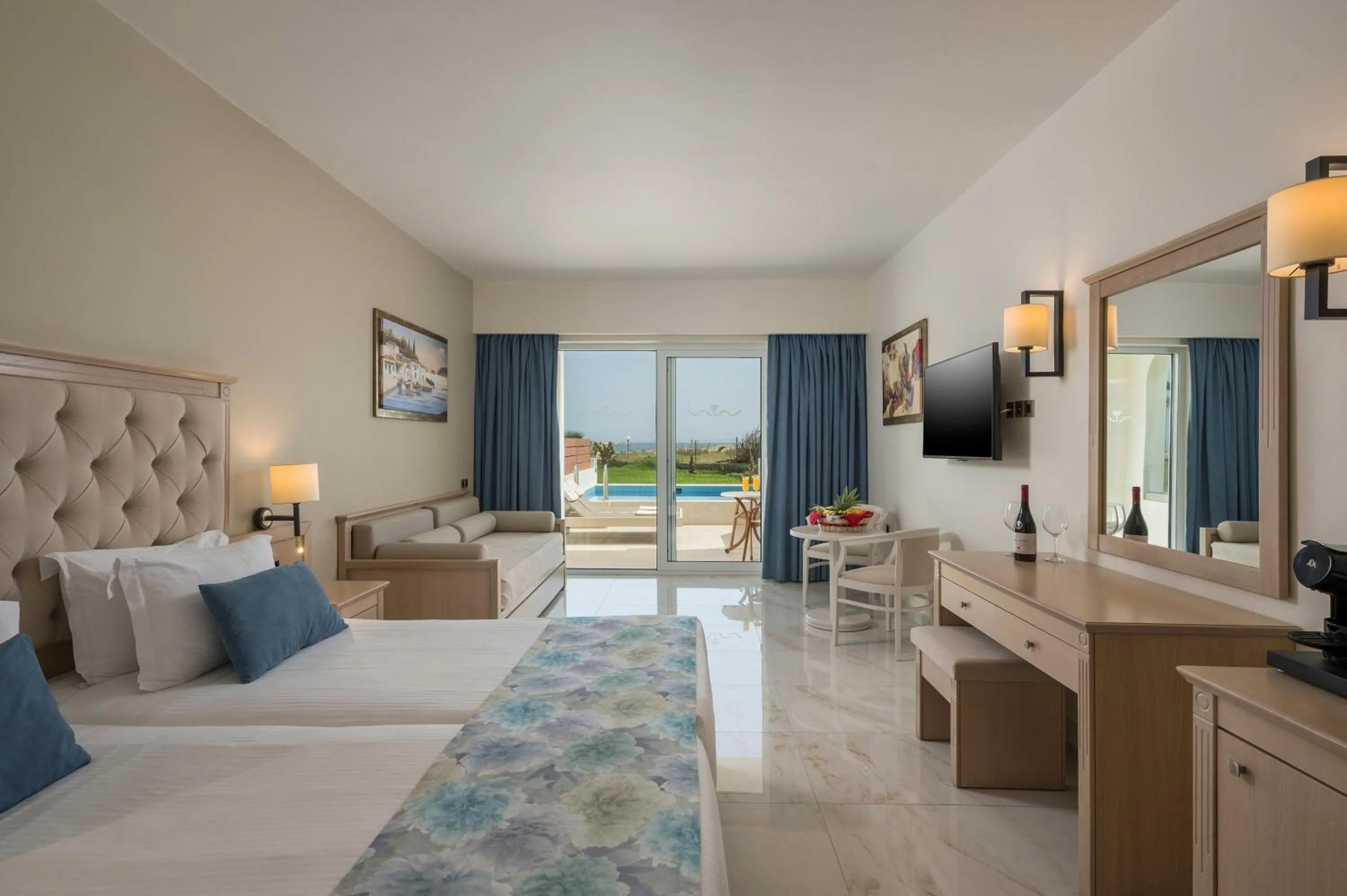 Bed in Vantaris Palace