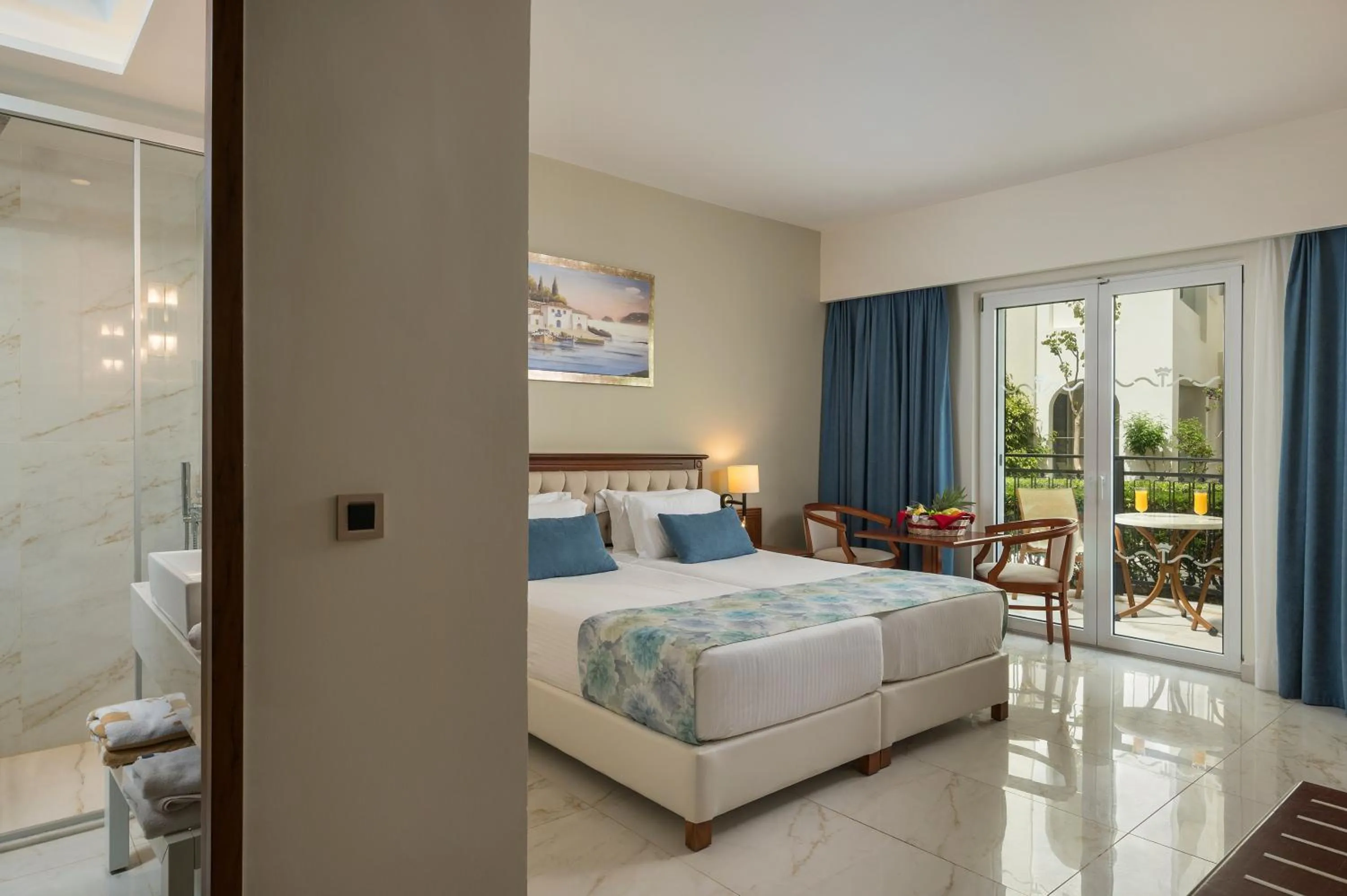 Bed in Vantaris Palace