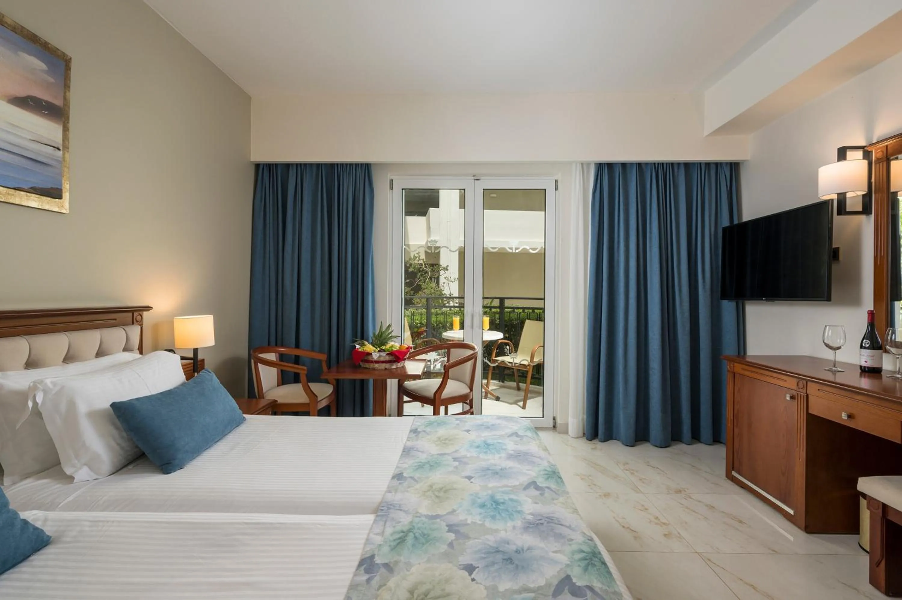 Bed in Vantaris Palace