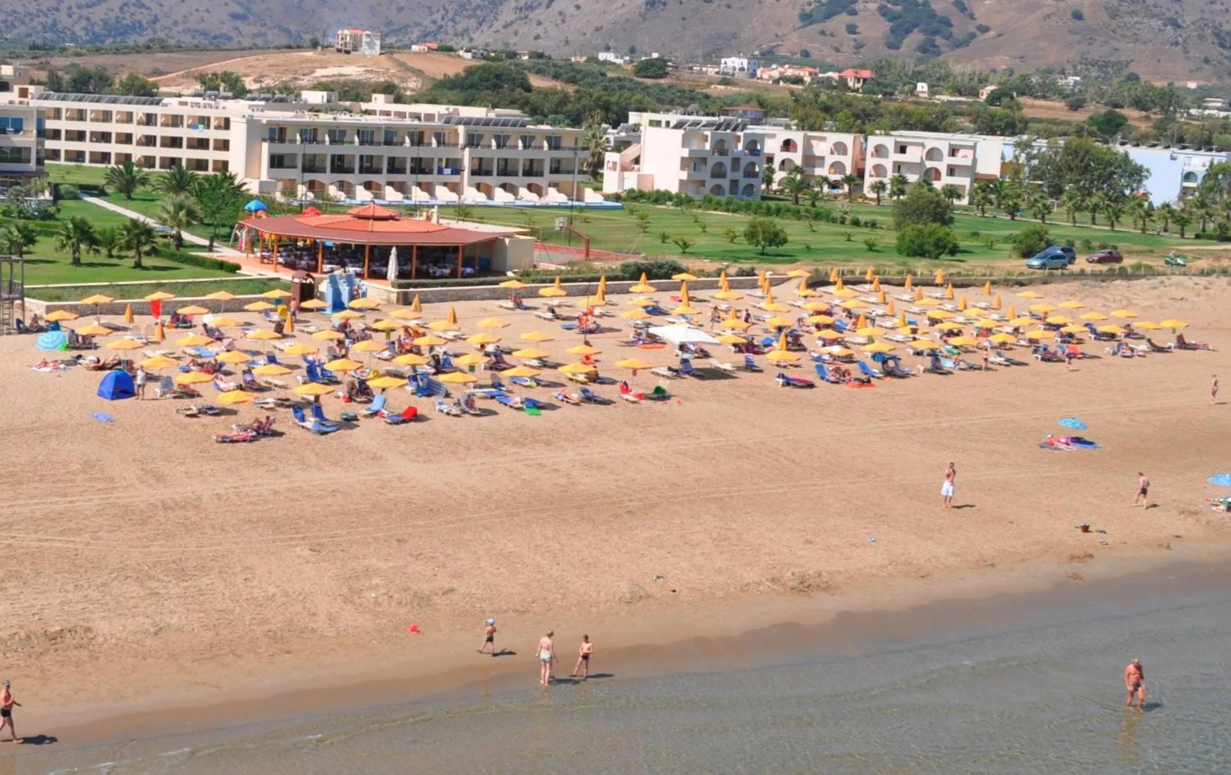 Beach in Vantaris Palace