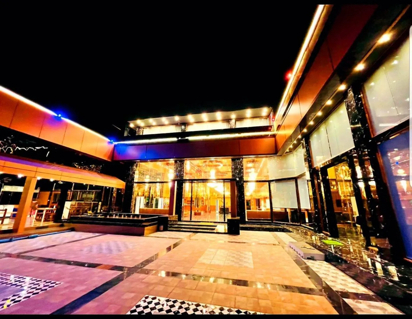 Property building in Grand Parazo Hotel Suvarnbhumi Airport