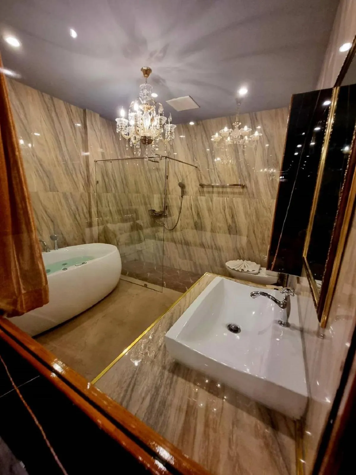 Bathroom in Grand Parazo Hotel Suvarnbhumi Airport