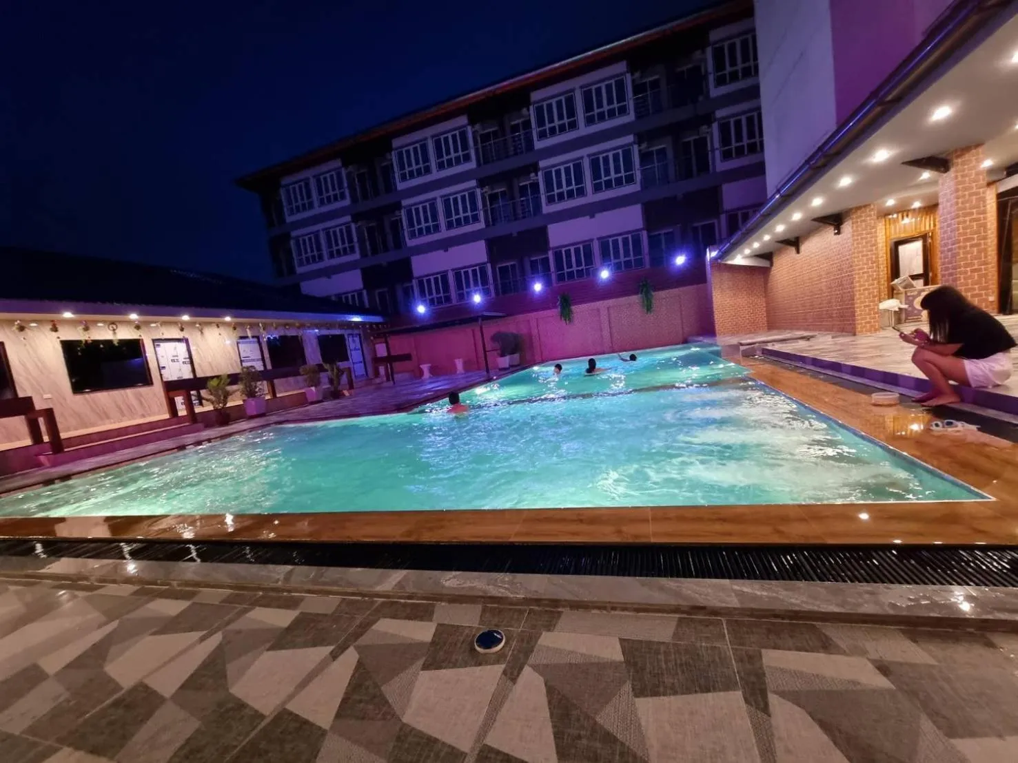 Swimming pool in Grand Parazo Hotel Suvarnbhumi Airport