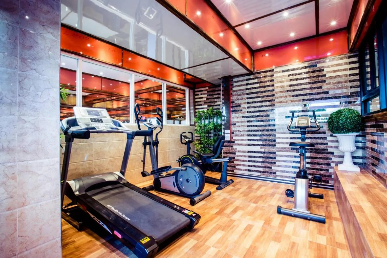 Property building in Grand Parazo Hotel Suvarnbhumi Airport