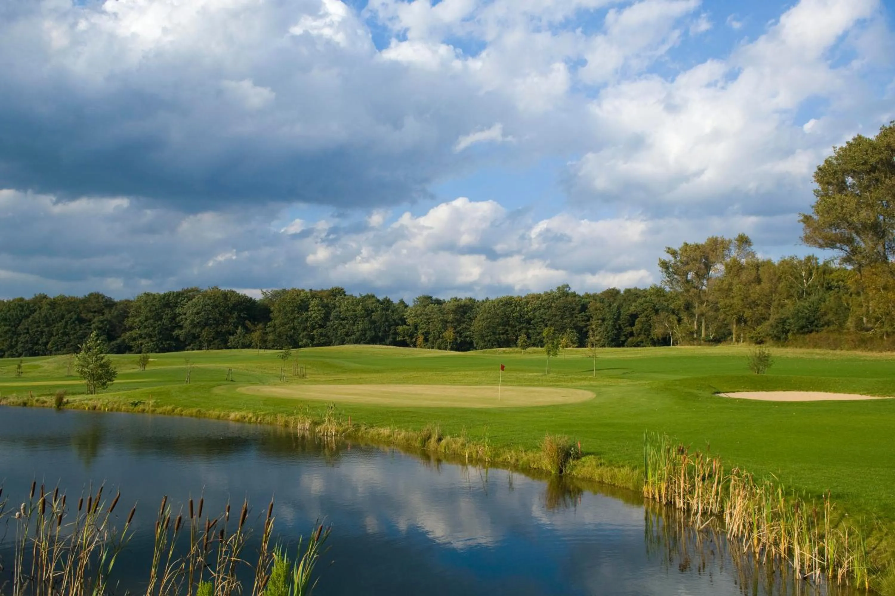 Golfcourse in Castello Apartments