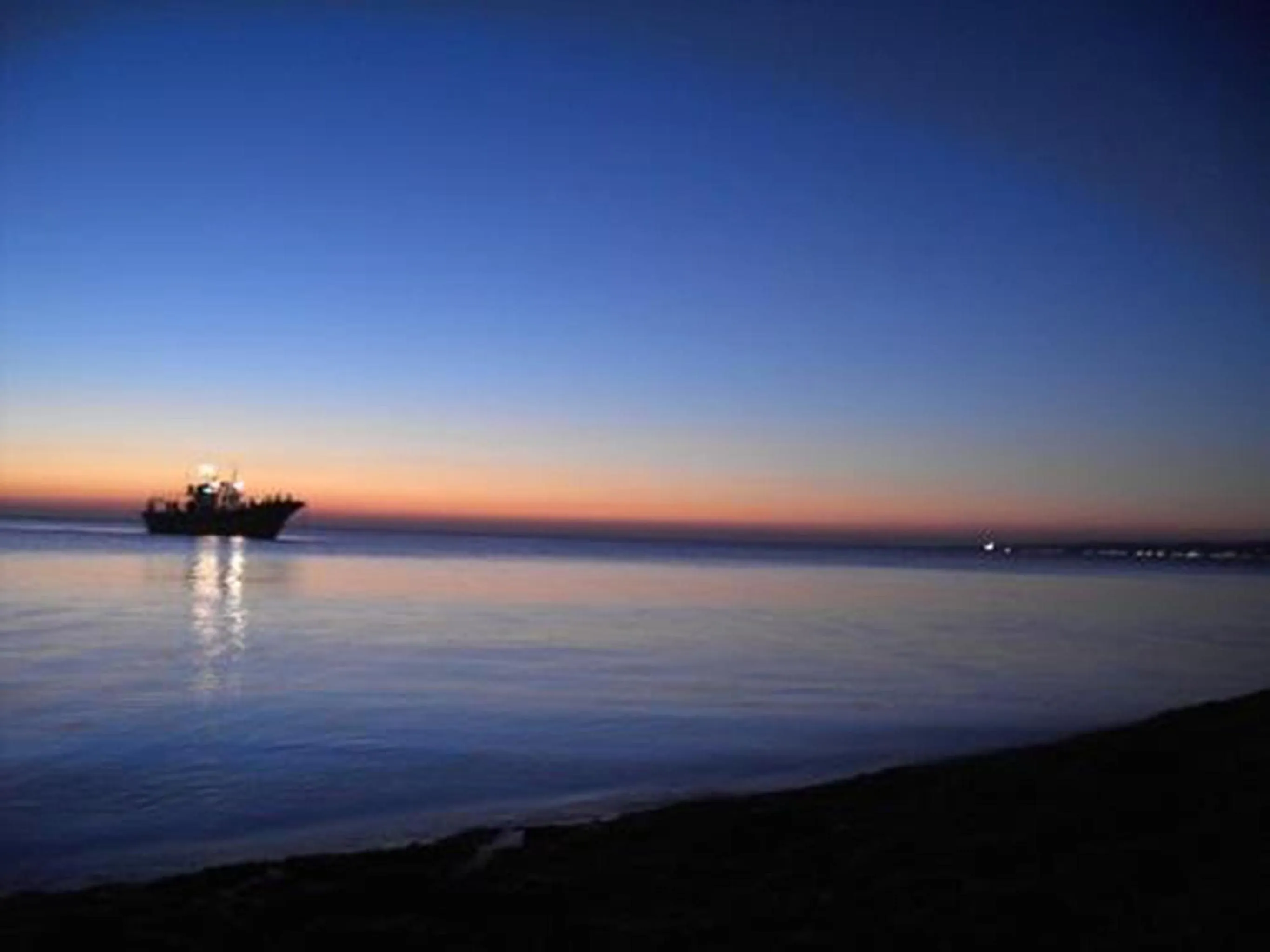 Beach in Il Falco e Il Gabbiano