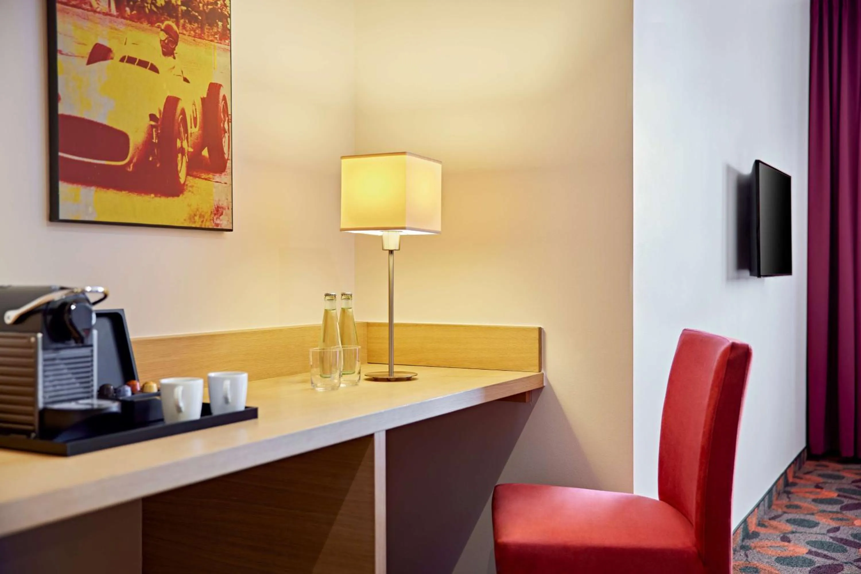 TV and multimedia in Nürburgring Motorsport Hotel