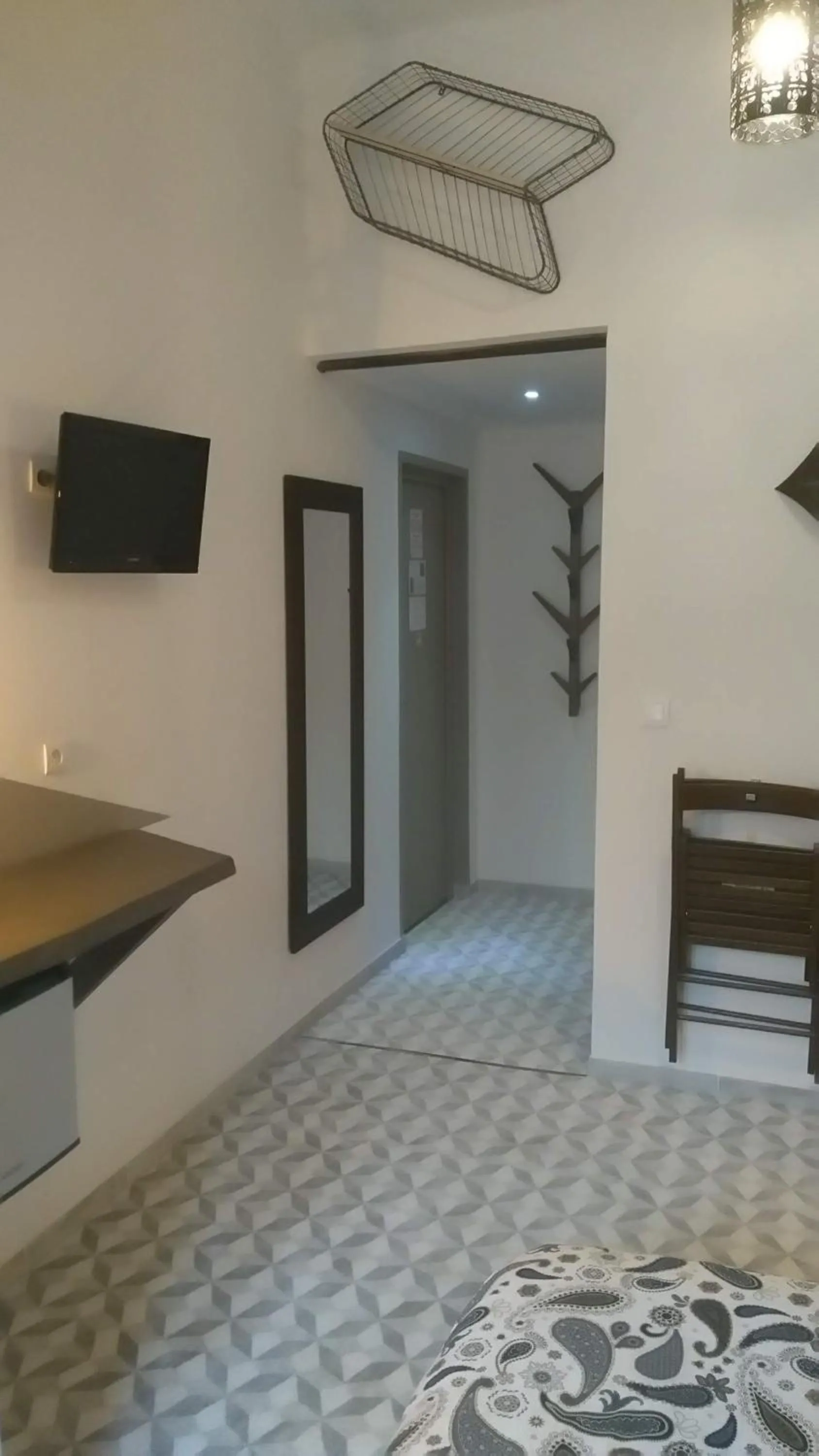 TV and multimedia in Mauguio Center Hôtel