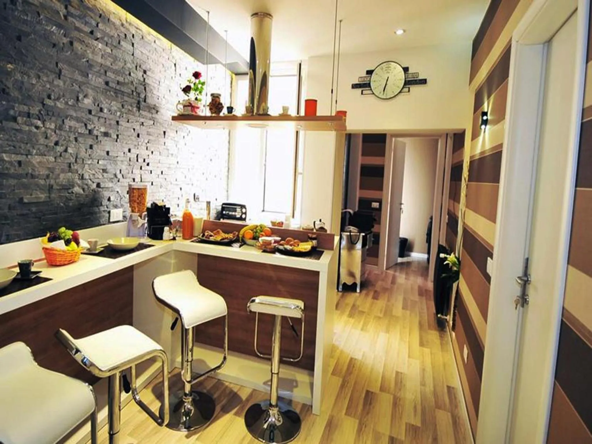 Restaurant/places to eat in Livingvaticano