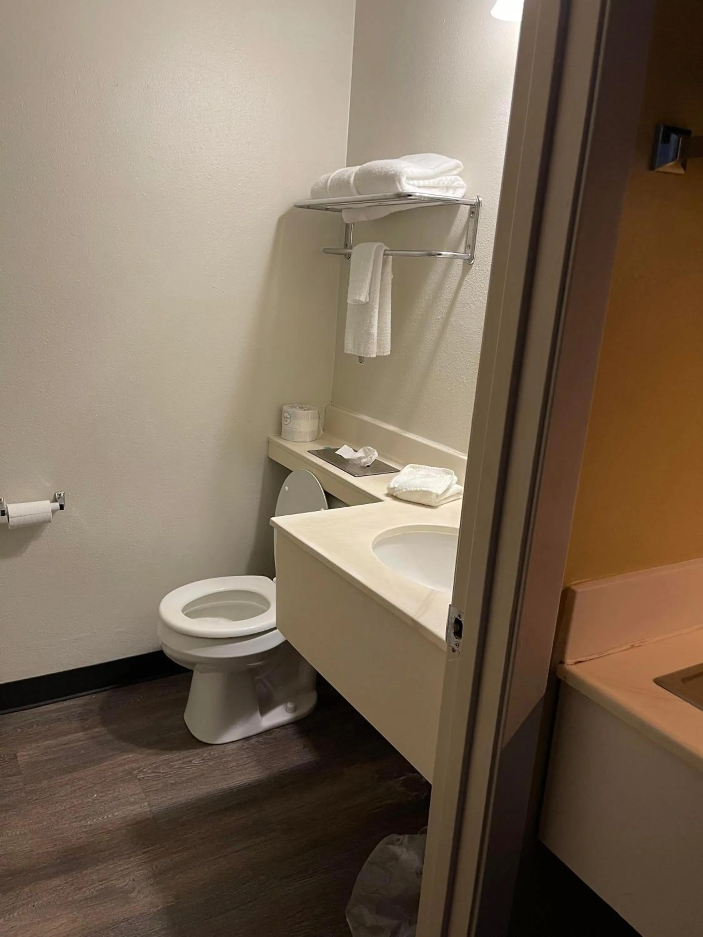 Toilet in Quality Inn Frontier at US Hwy 30