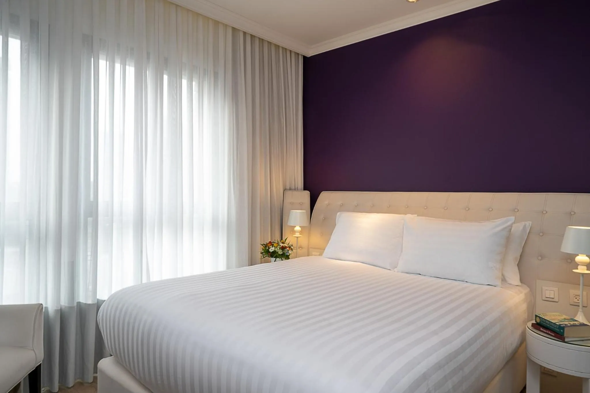 Bed in Hotel Indigo Tel Aviv - Diamond District by IHG