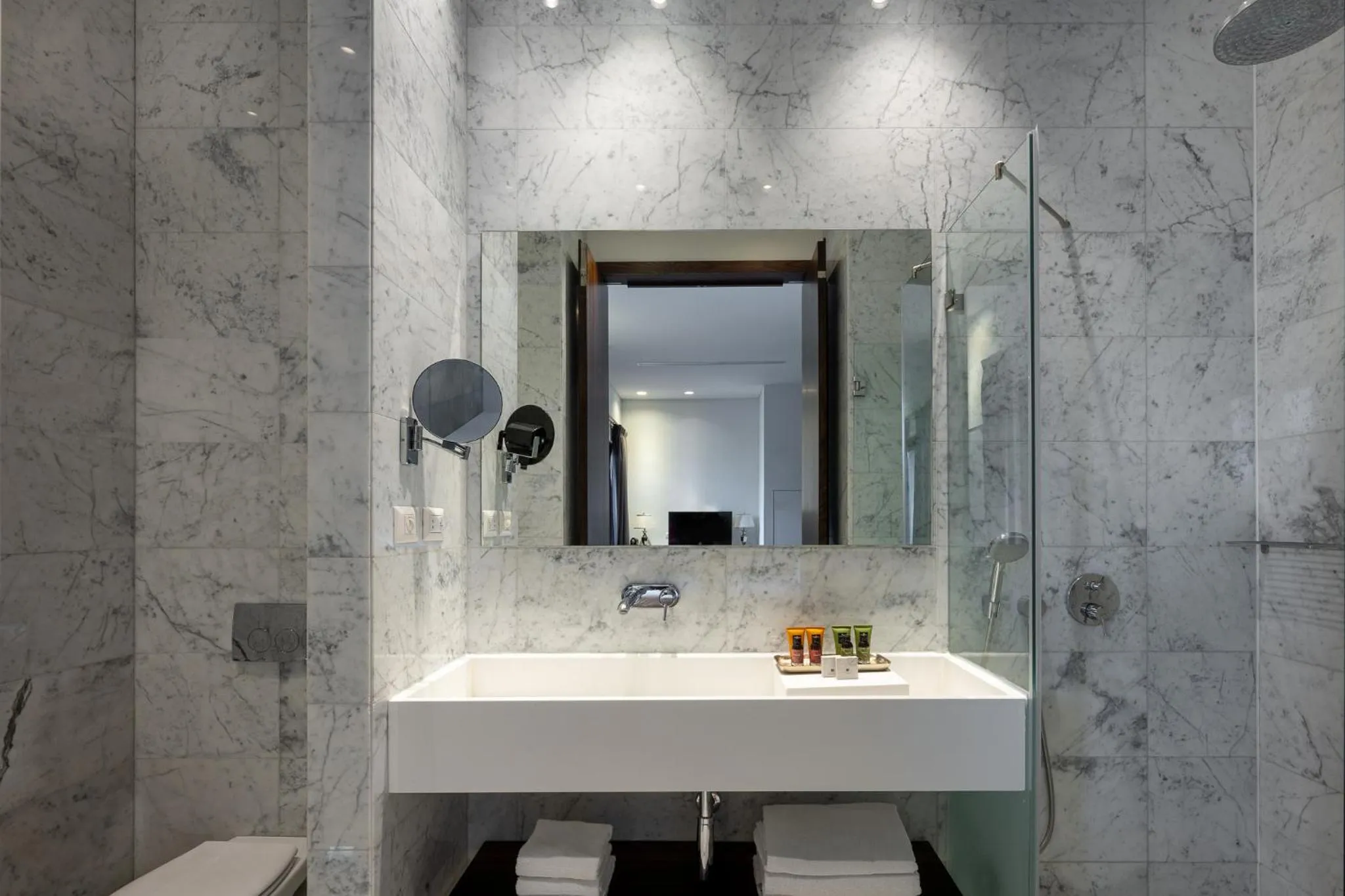 Bathroom in Hotel Indigo Tel Aviv - Diamond District by IHG