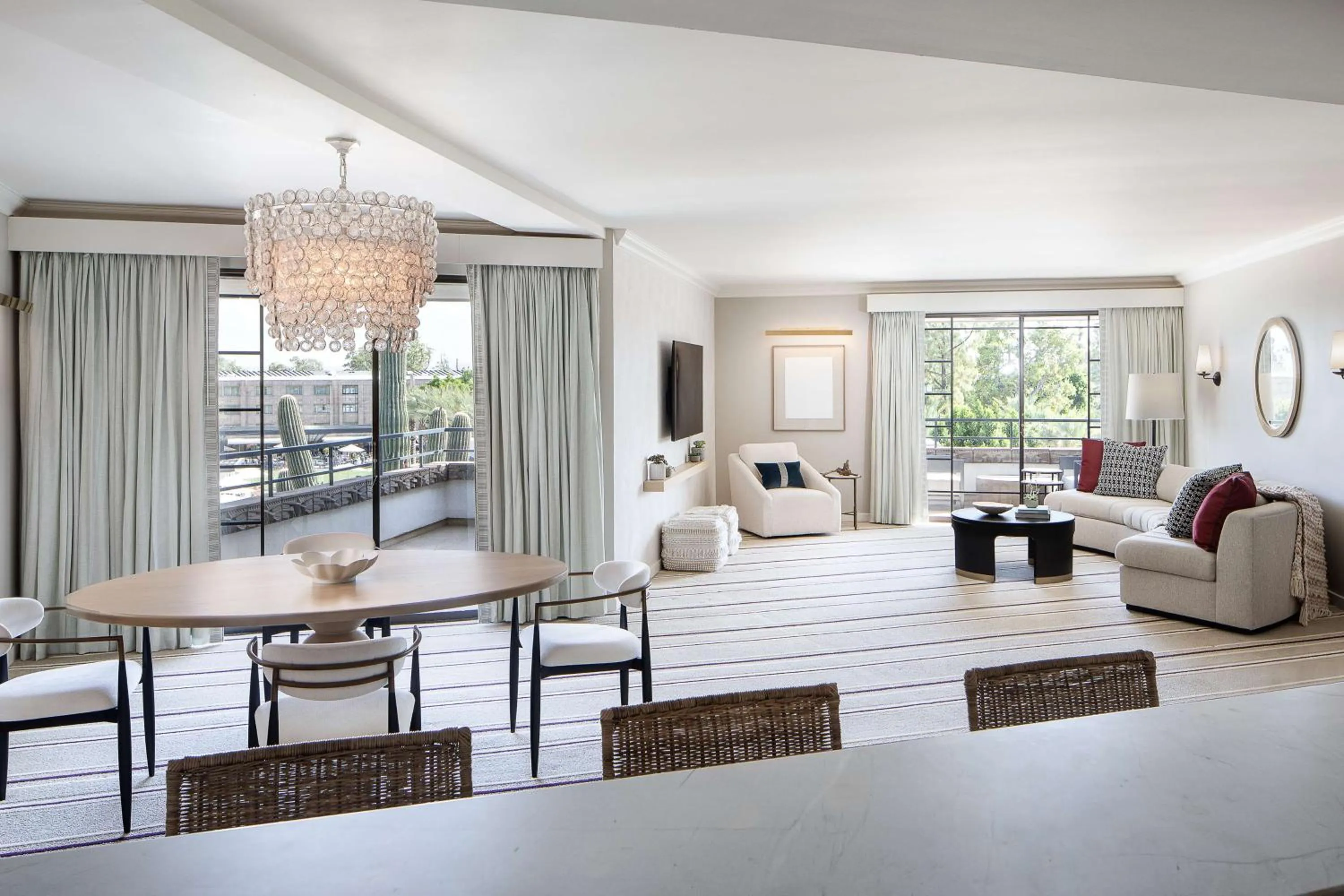 Living room in Arizona Biltmore, LXR Hotels & Resorts