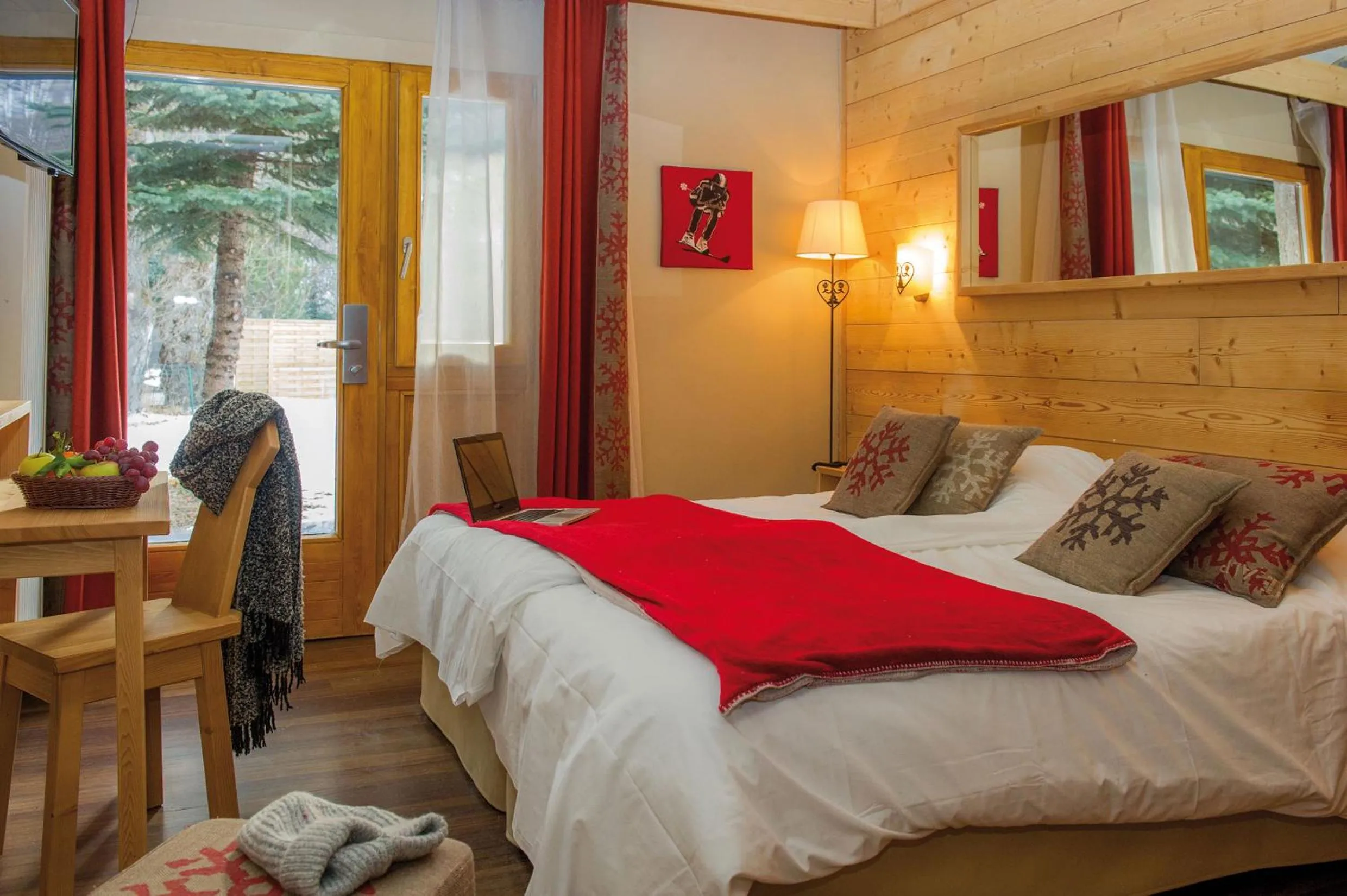 Photo of the whole room, Bed in Club Vacances Bleues Les Alpes d'Azur