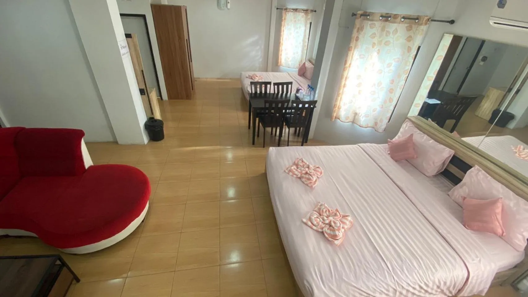 Bed in Alongkorn hotel by SB