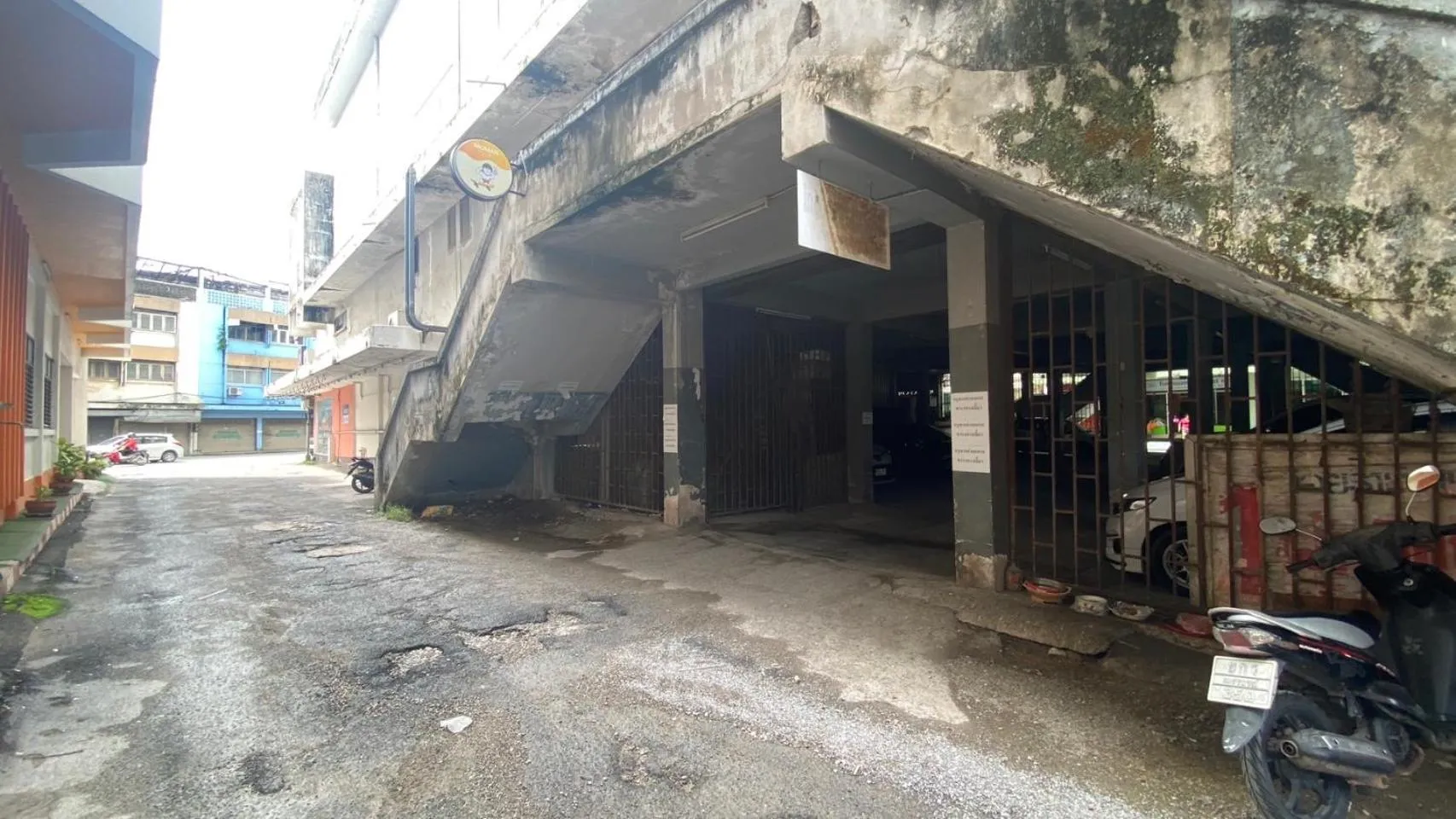 Alongkorn hotel by SB