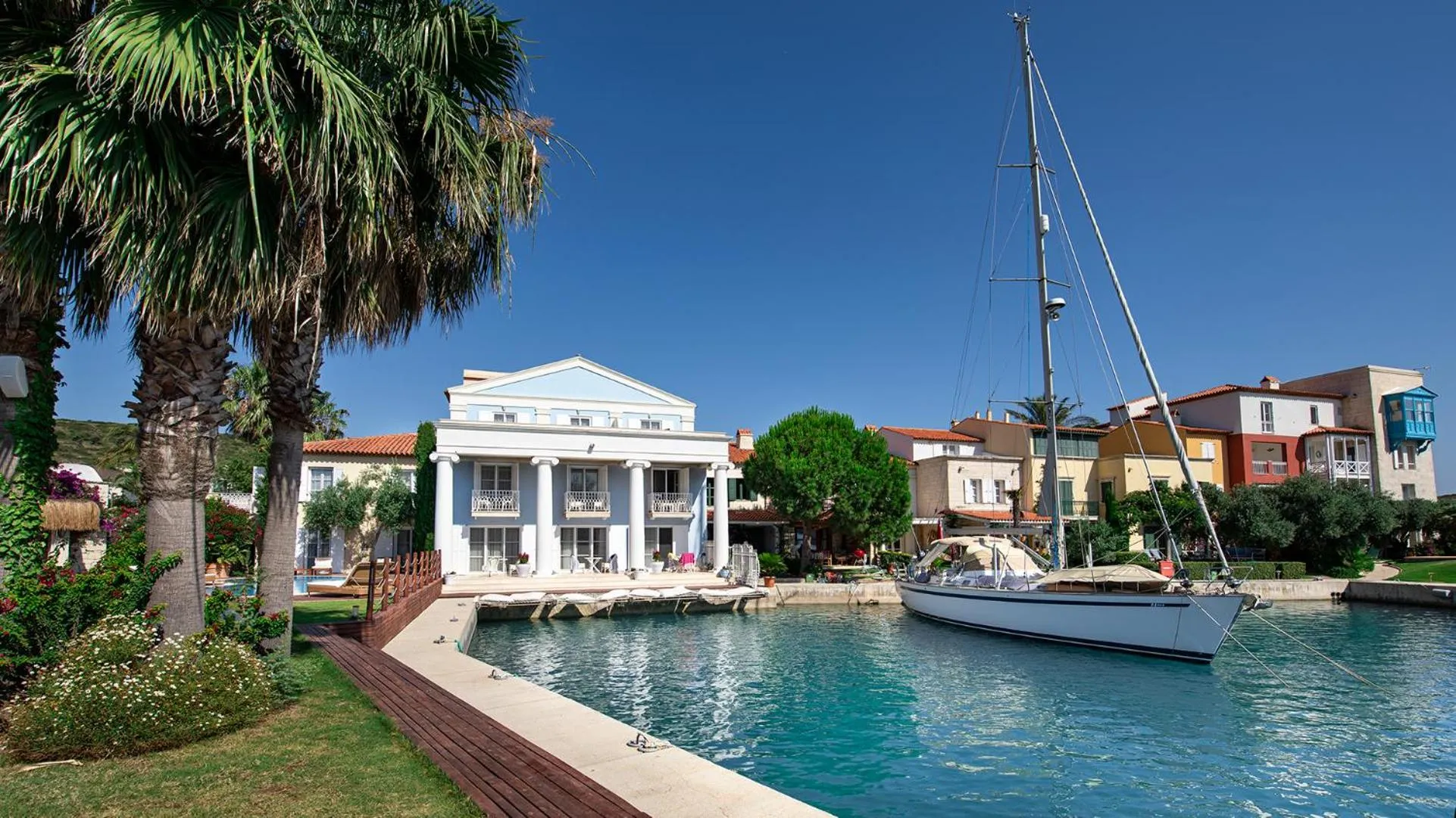 Property building in Port Alacati Hotel