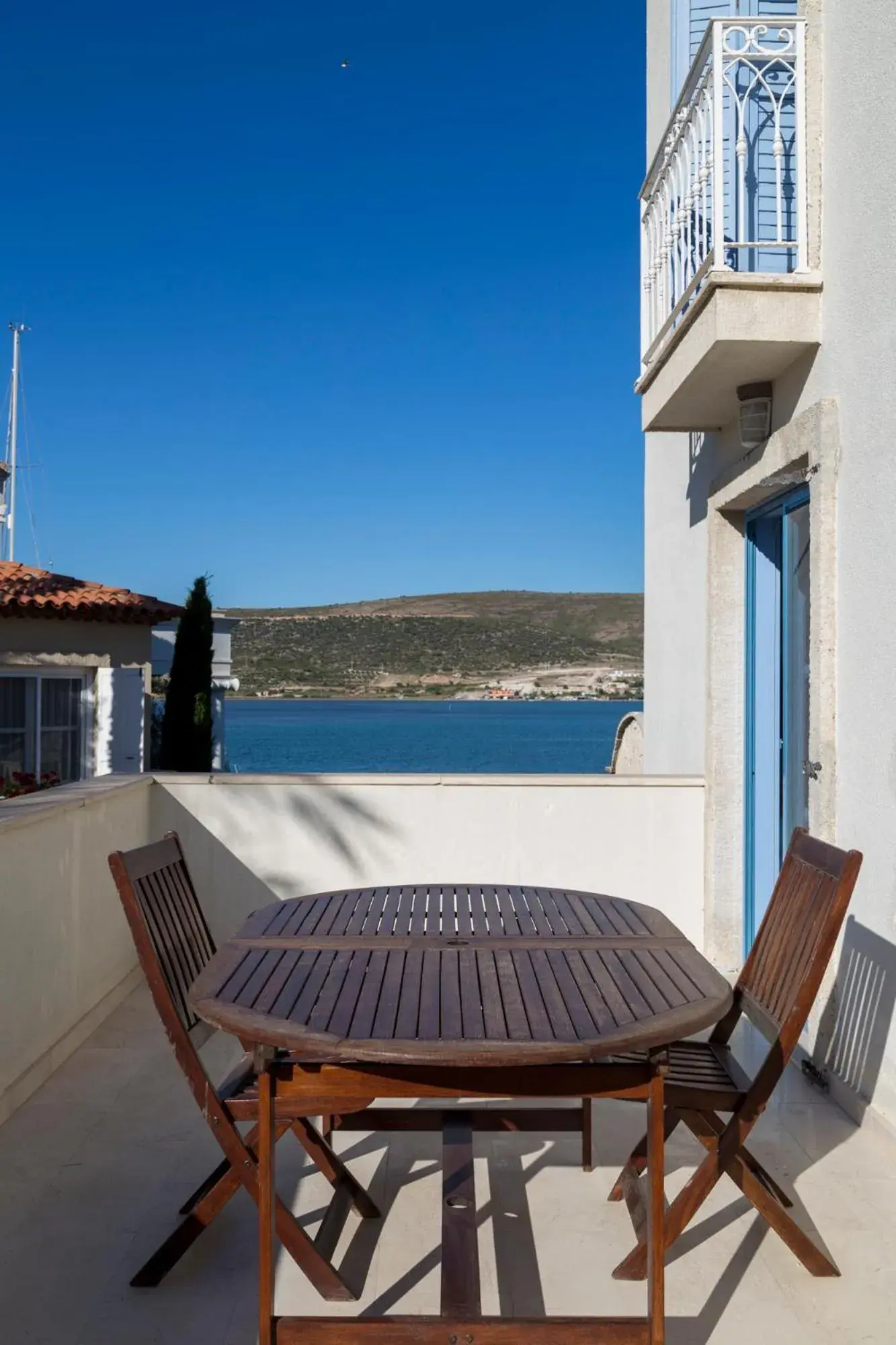 Standard Double or Twin Room with Sea View in Port Alacati Hotel Standard Double or Twin Room with Sea View in Port Alacati Hotel