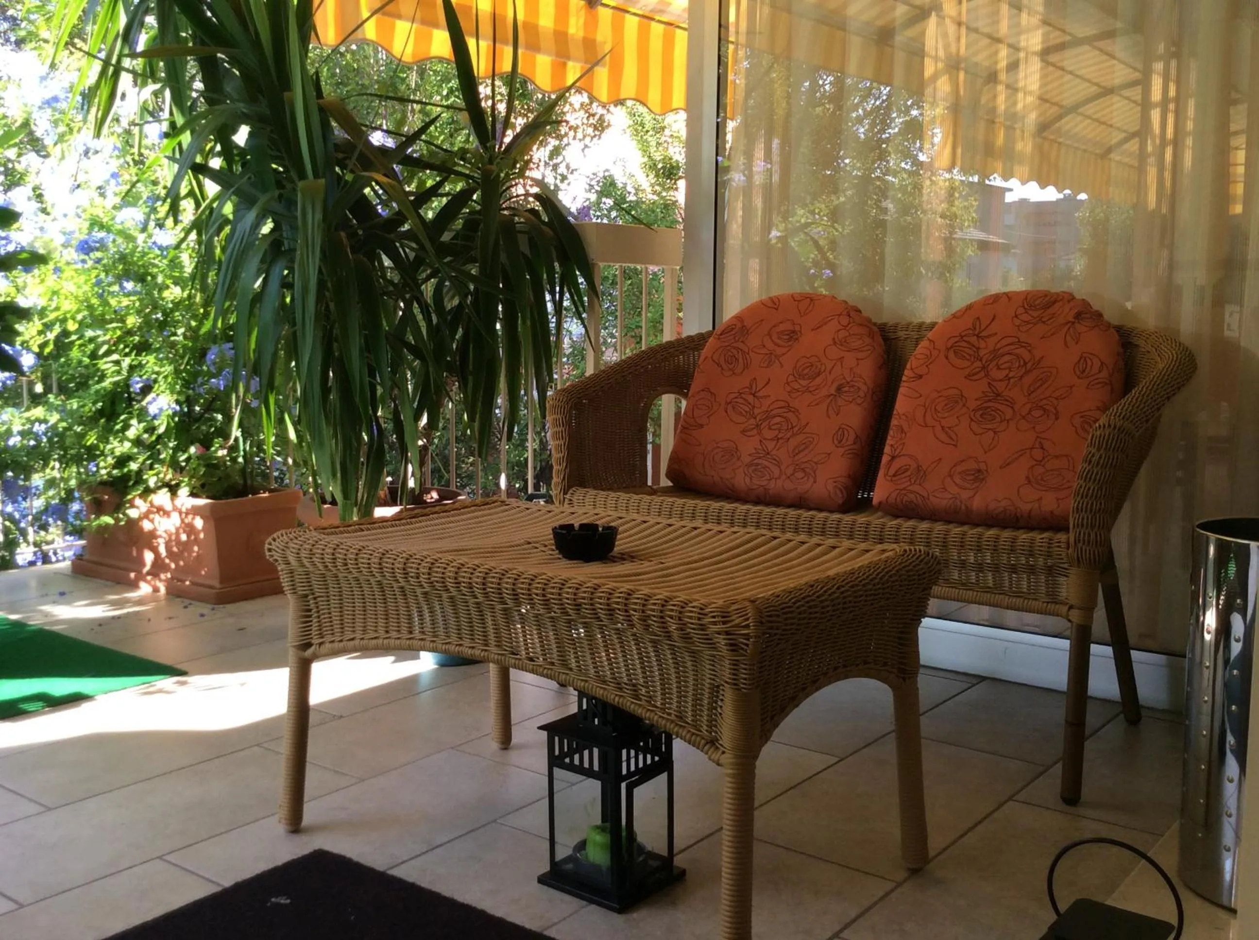 Facade/entrance in Hotel Donatello