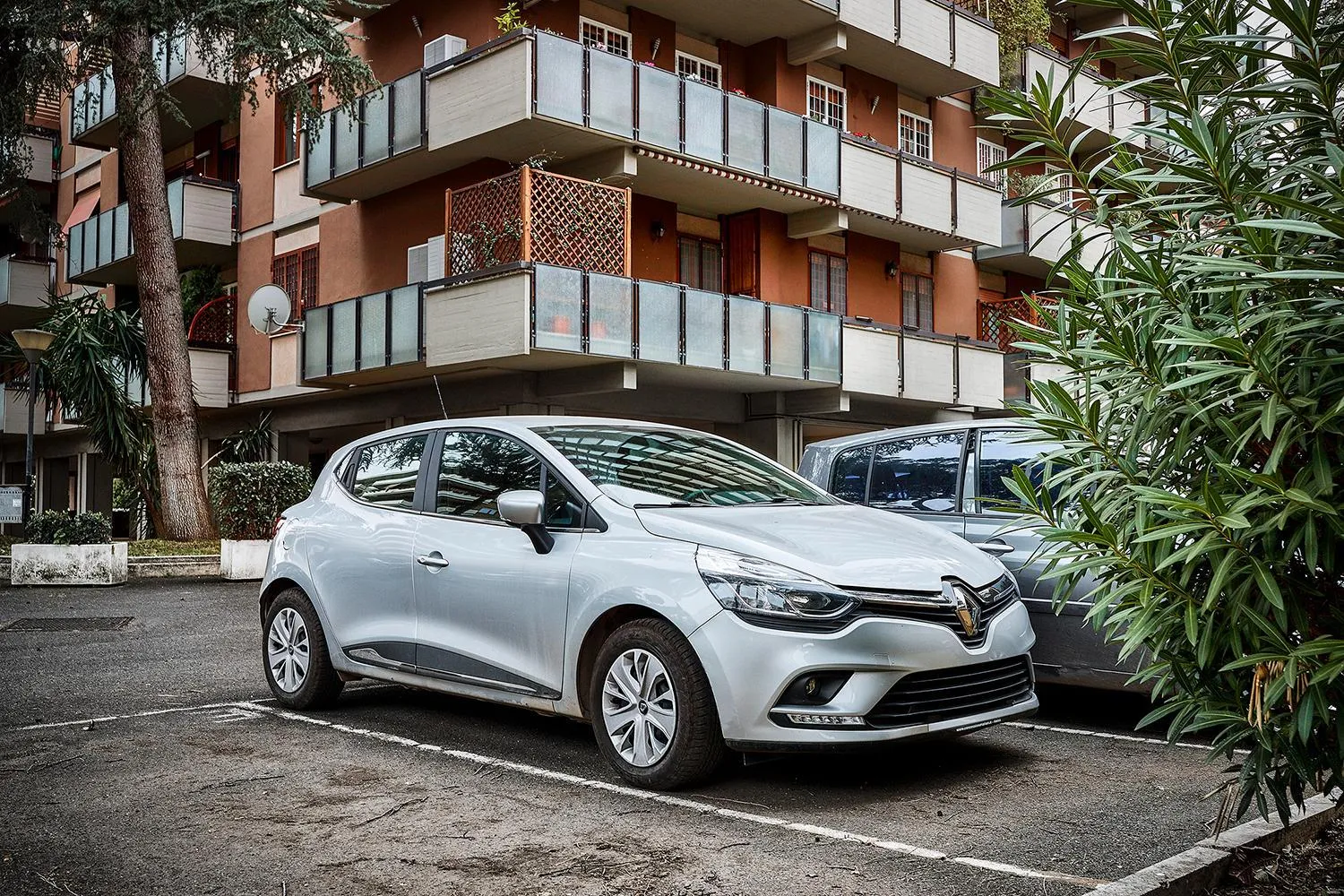 Property building in Casa MaPi