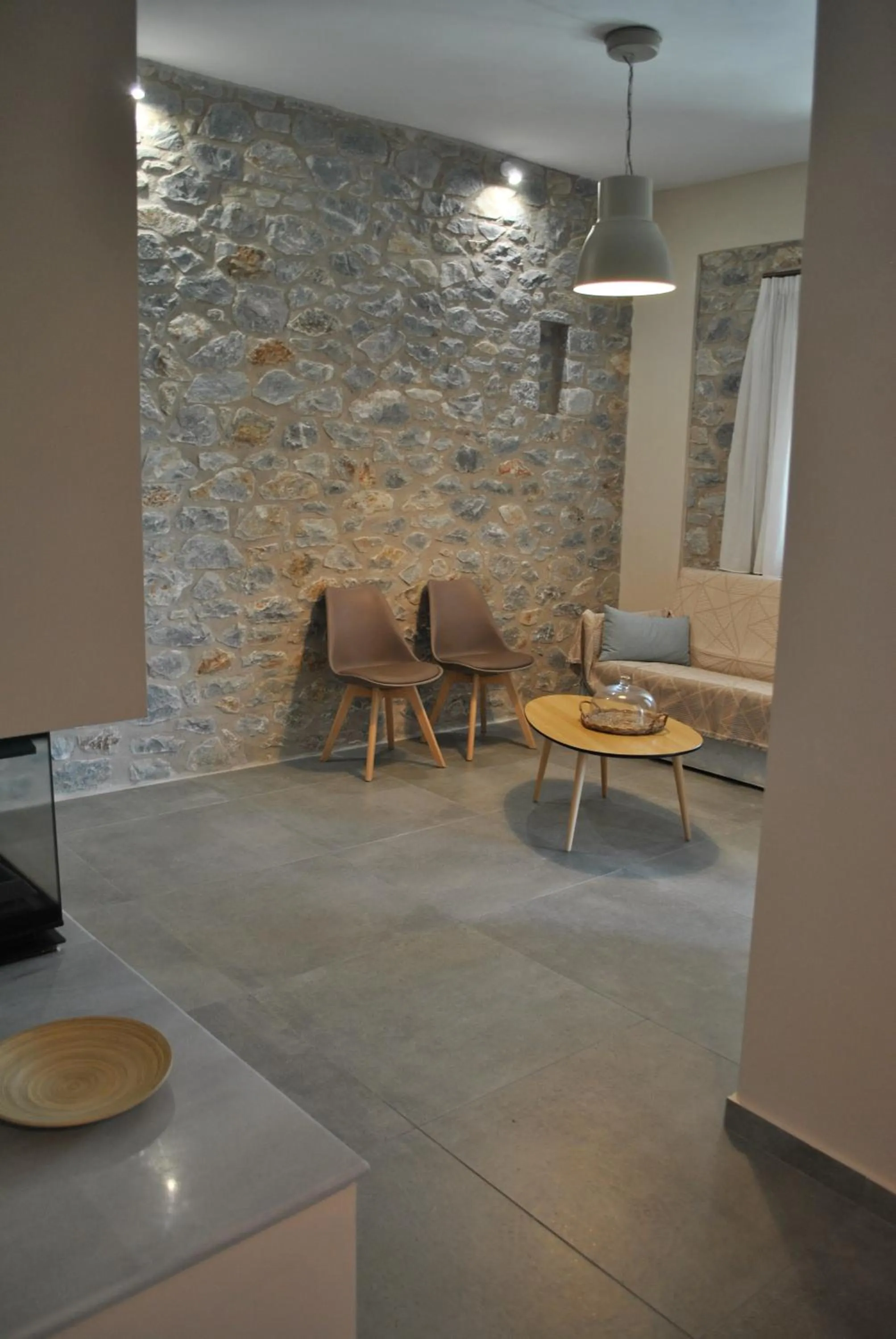 Petras Gi - Stone Houses