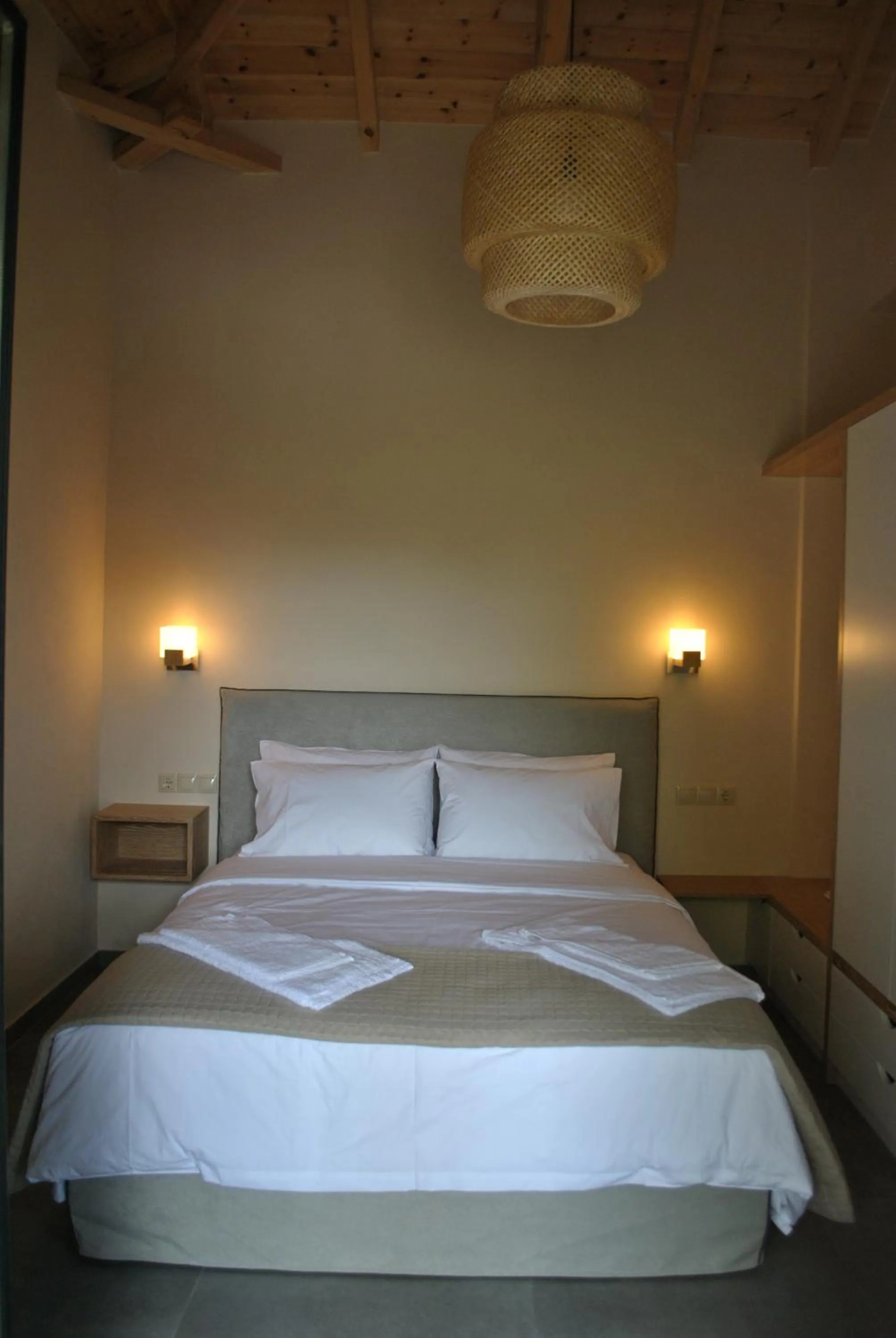 Bed in Petras Gi - Stone Houses