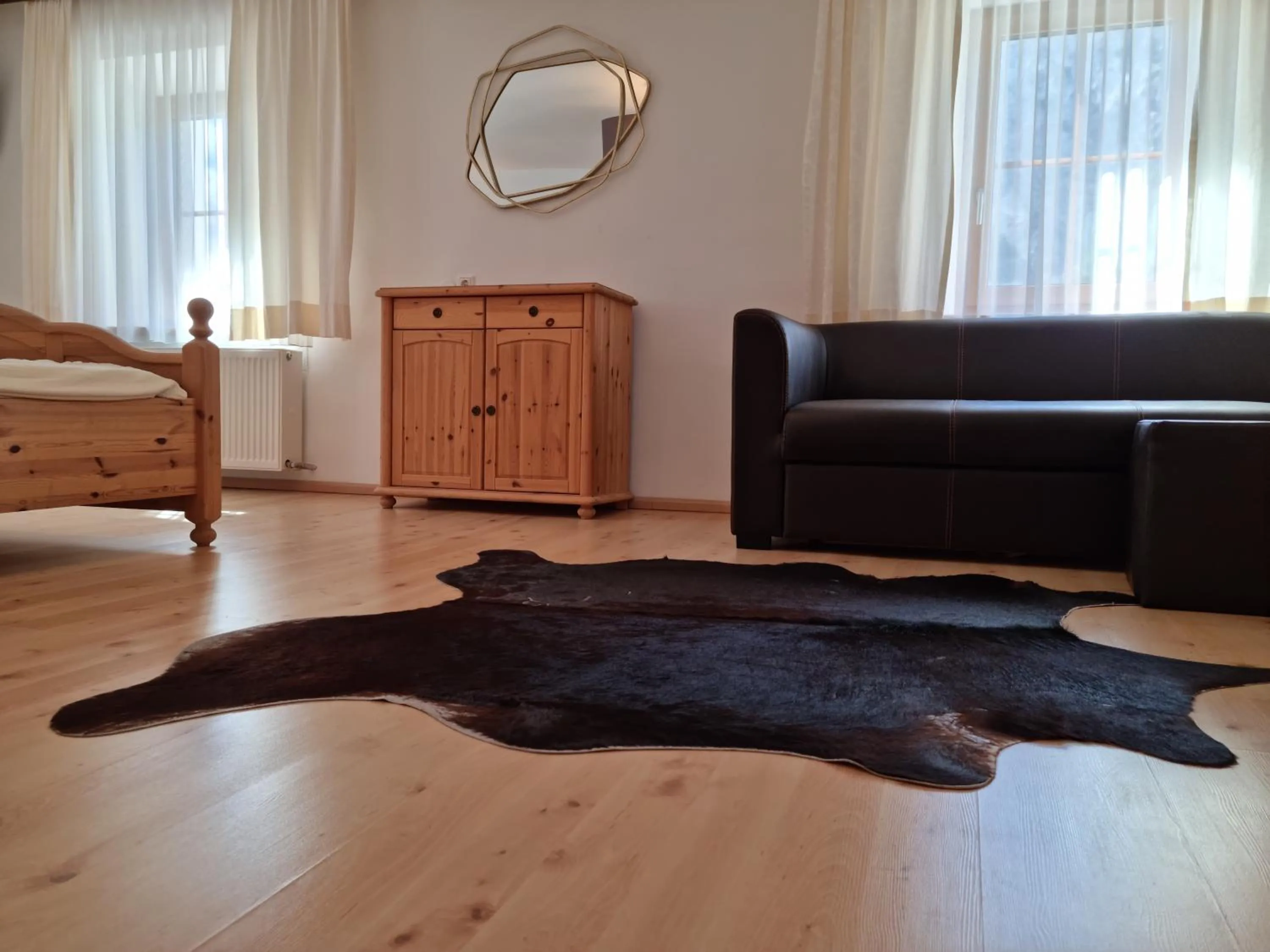 Photo of the whole room in Das Geringer