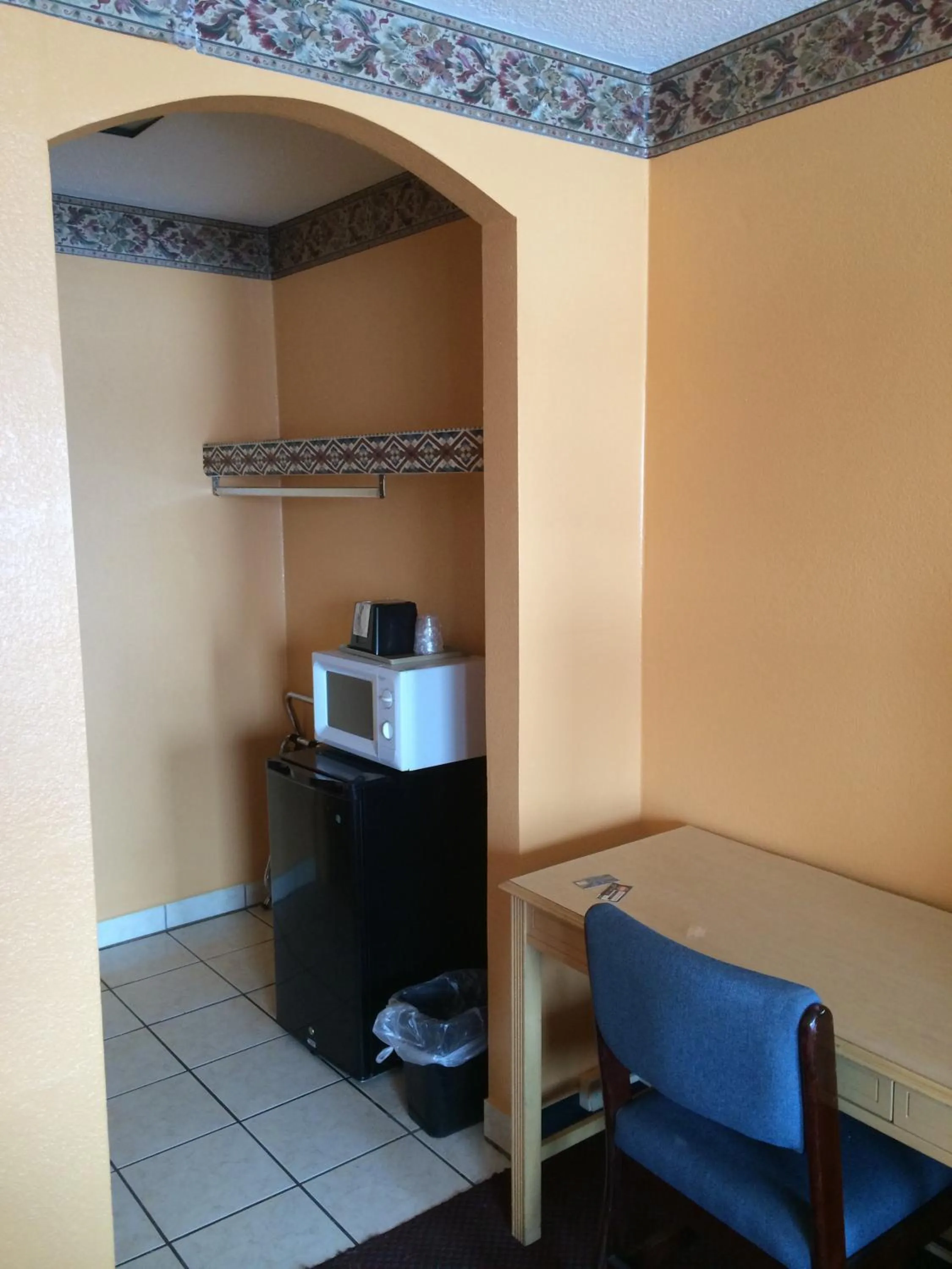 Other in Hutchinson Inn