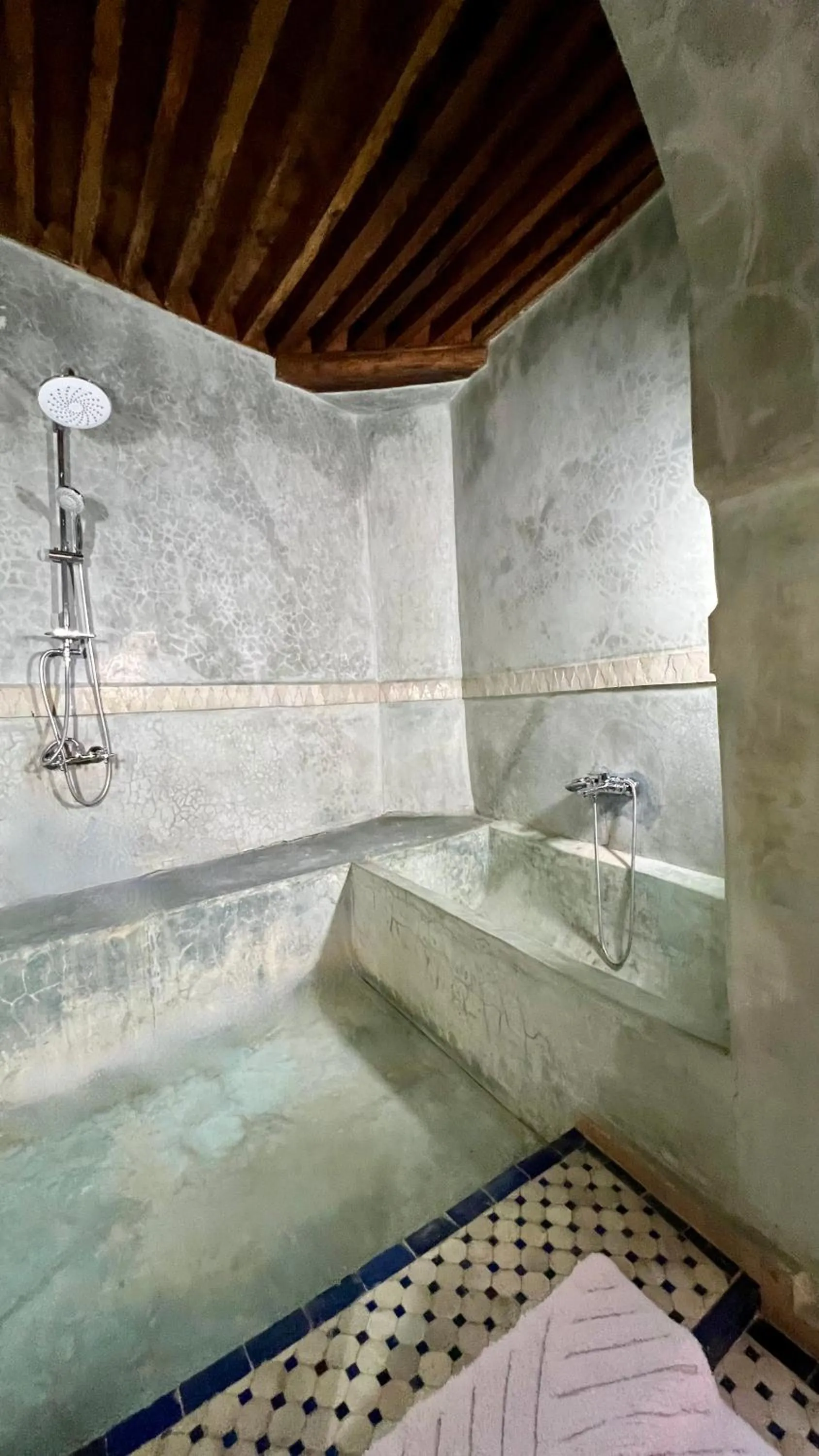 Steam room in Dar Attajalli