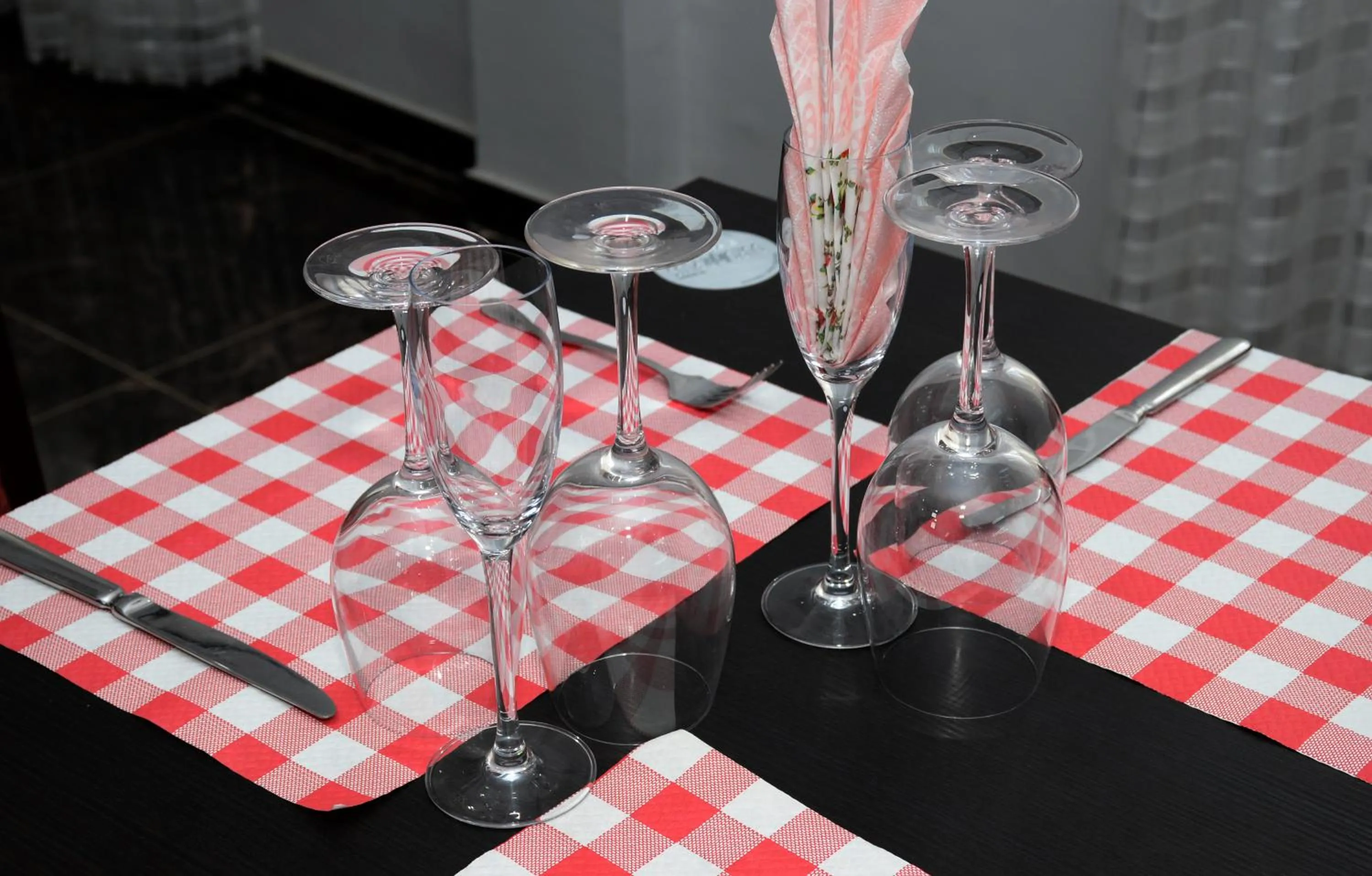 Restaurant/places to eat in HOTEL AMBASSADORS ANNEXE