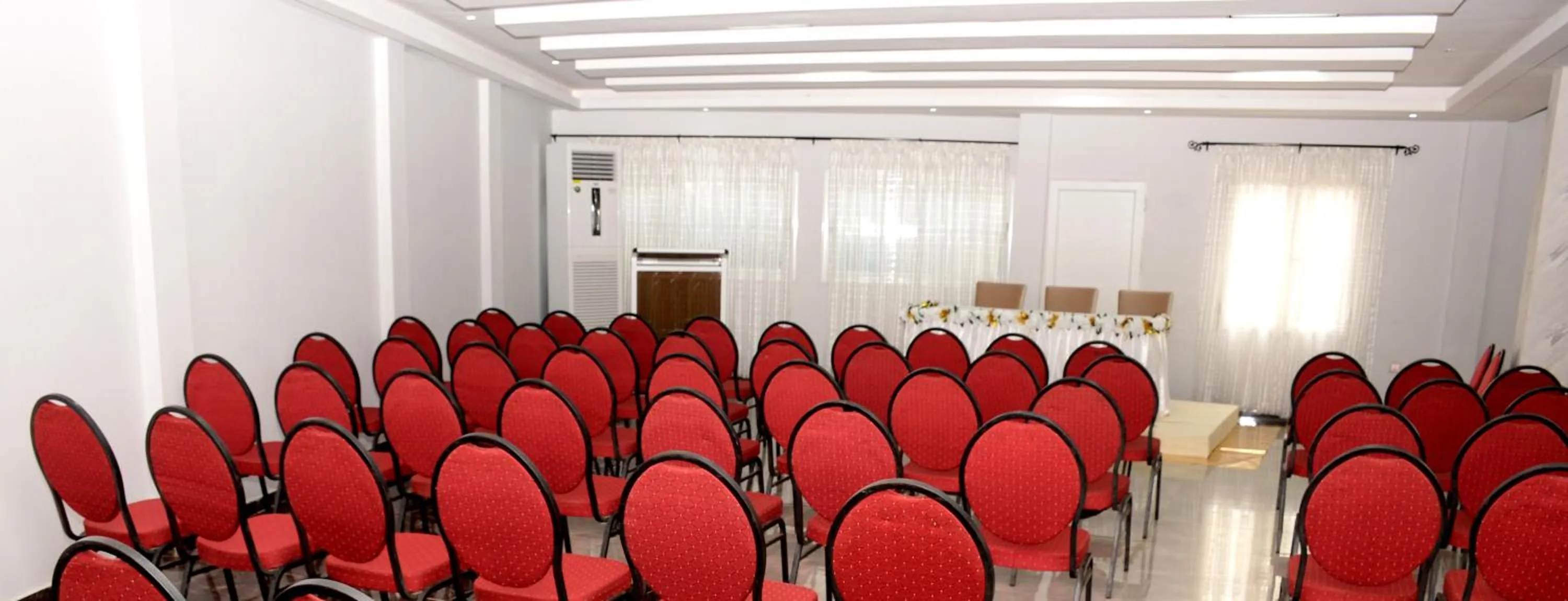 HOTEL AMBASSADORS ANNEXE