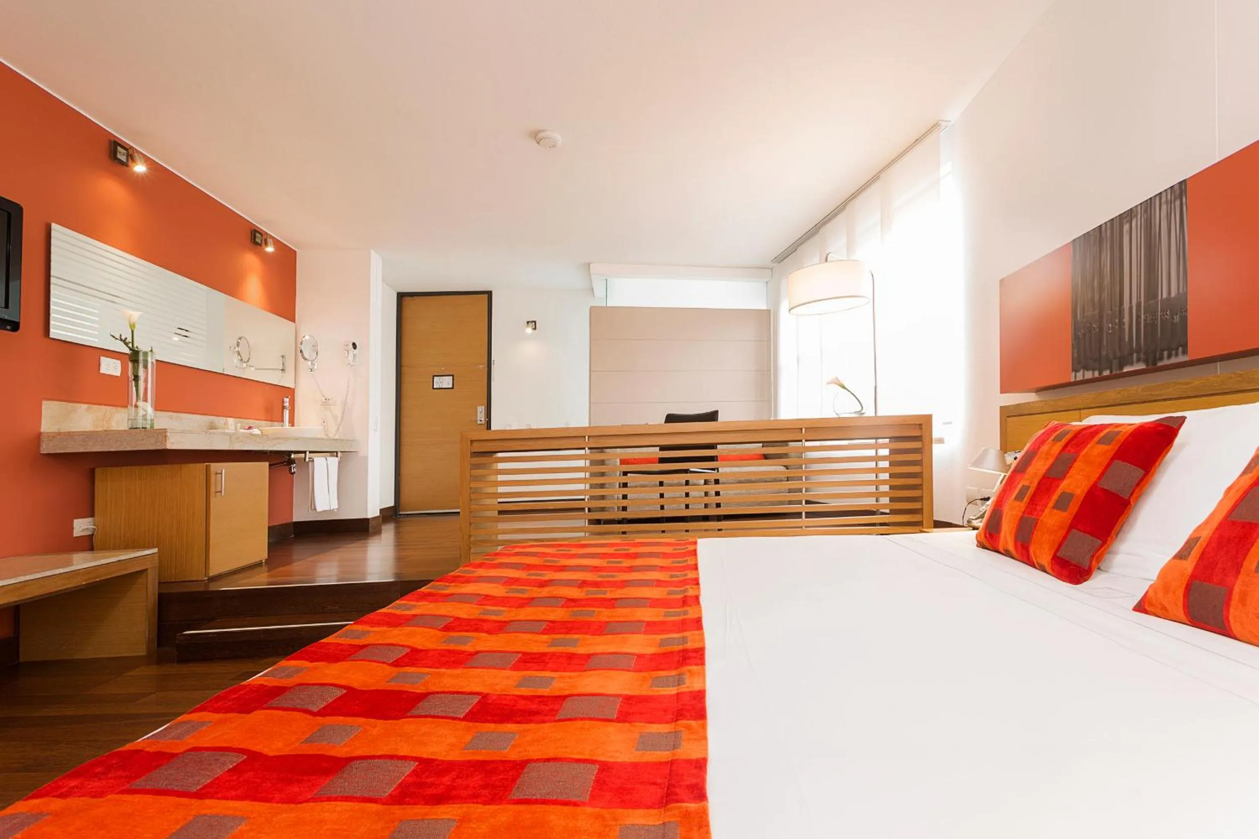 Bedroom, Bed in Hotel bh La Quinta