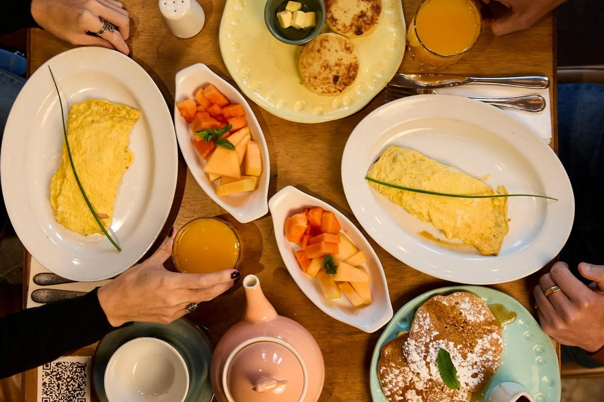 Food and drinks in Hotel bh La Quinta