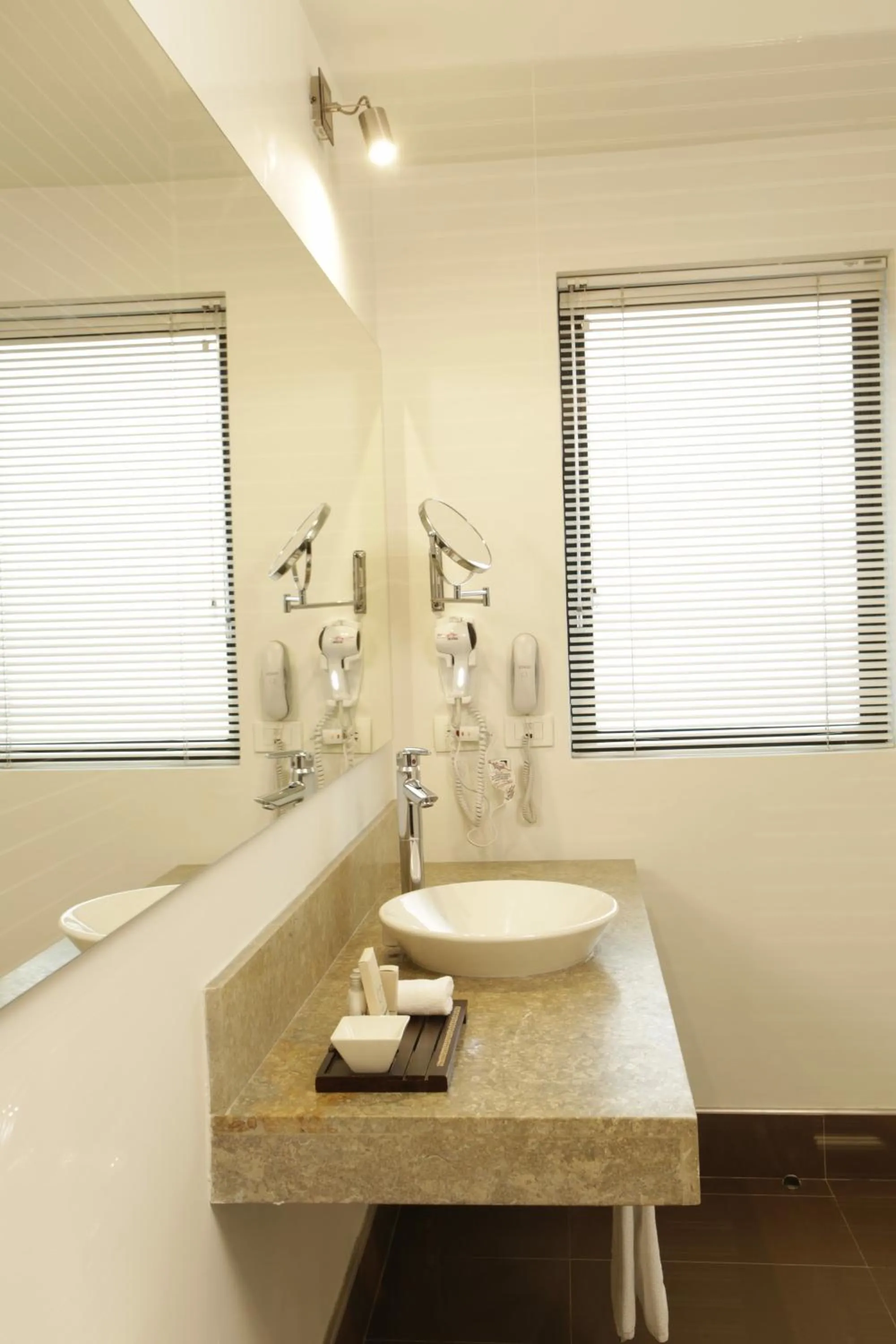 Bathroom in Hotel bh La Quinta