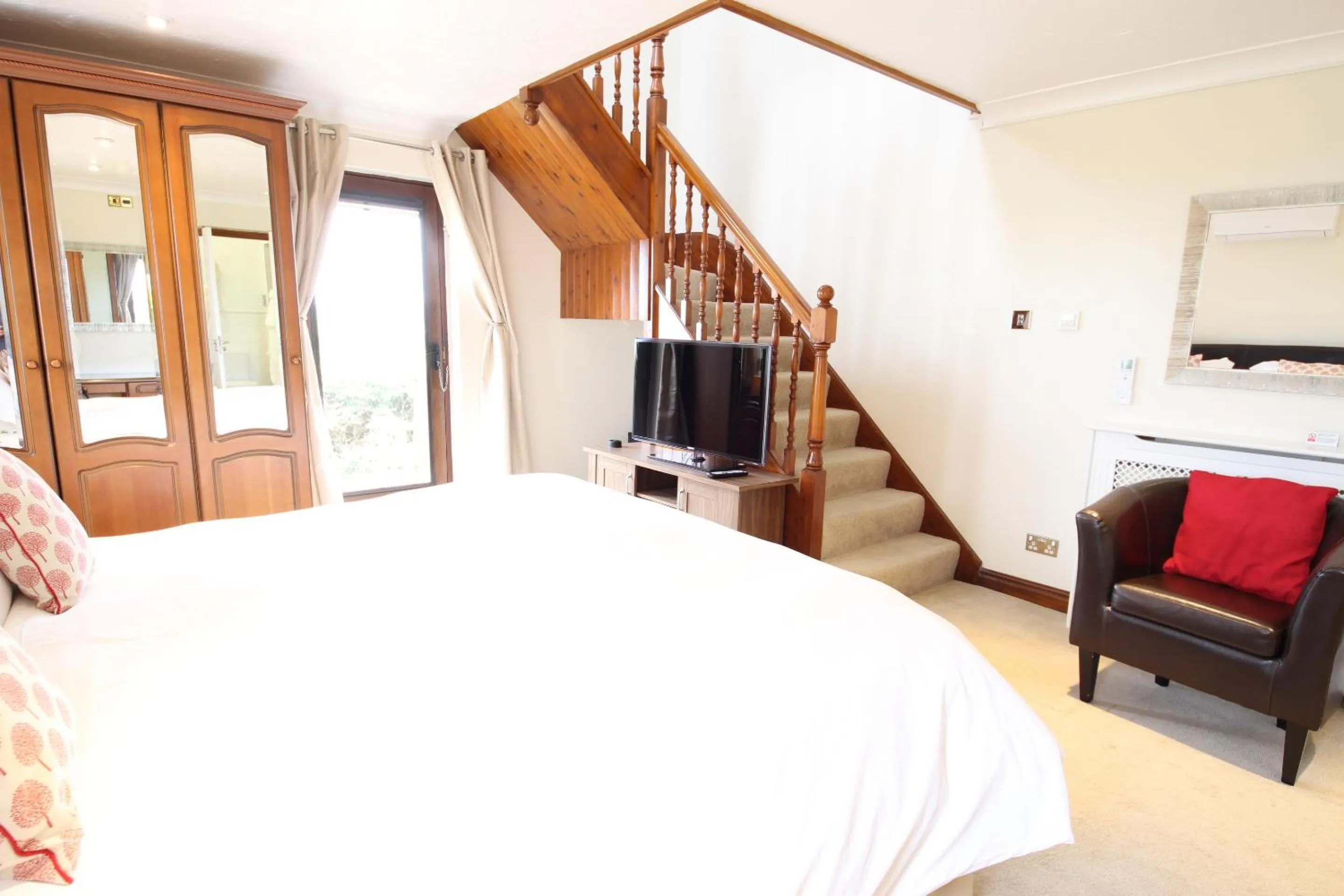 Bedroom in Chale Bay Farm
