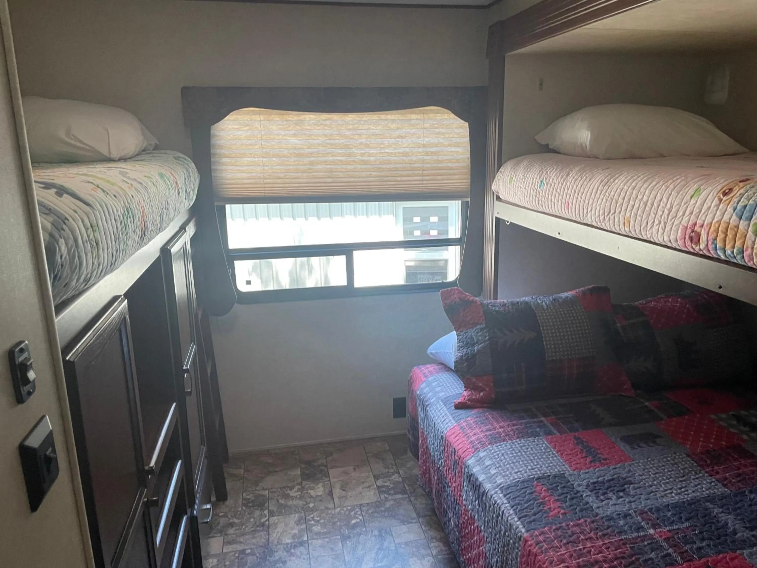 Photo of the whole room, Bed in Motel de L'Anse et Camping Rimouski