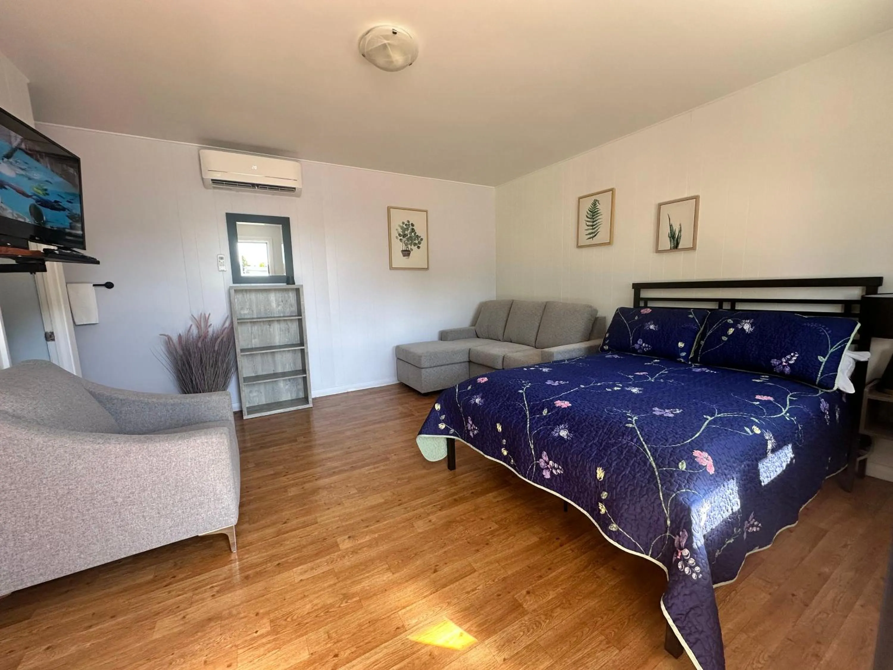 TV and multimedia, Bed in Motel de L'Anse et Camping Rimouski