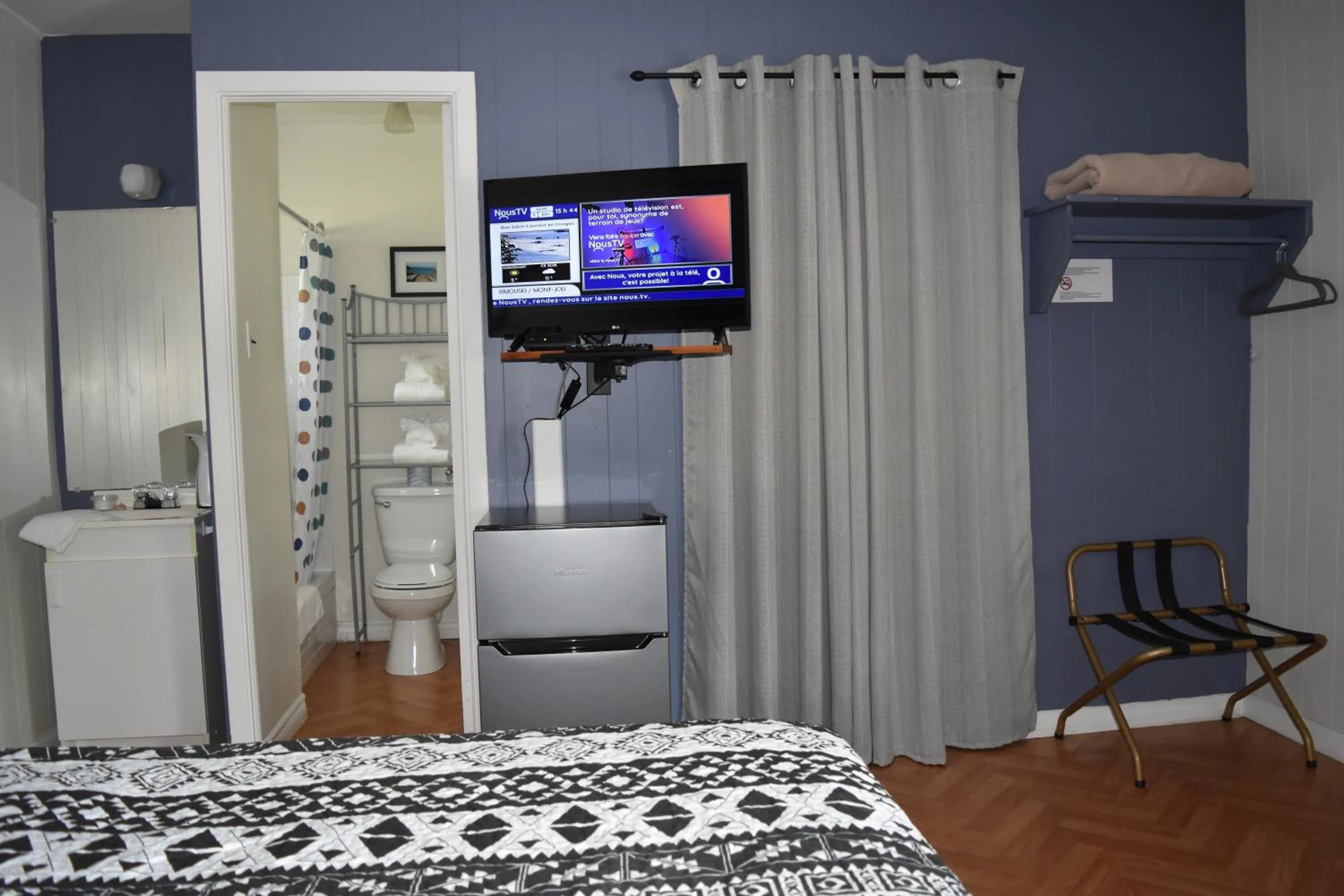 Photo of the whole room, Bed in Motel de L'Anse et Camping Rimouski