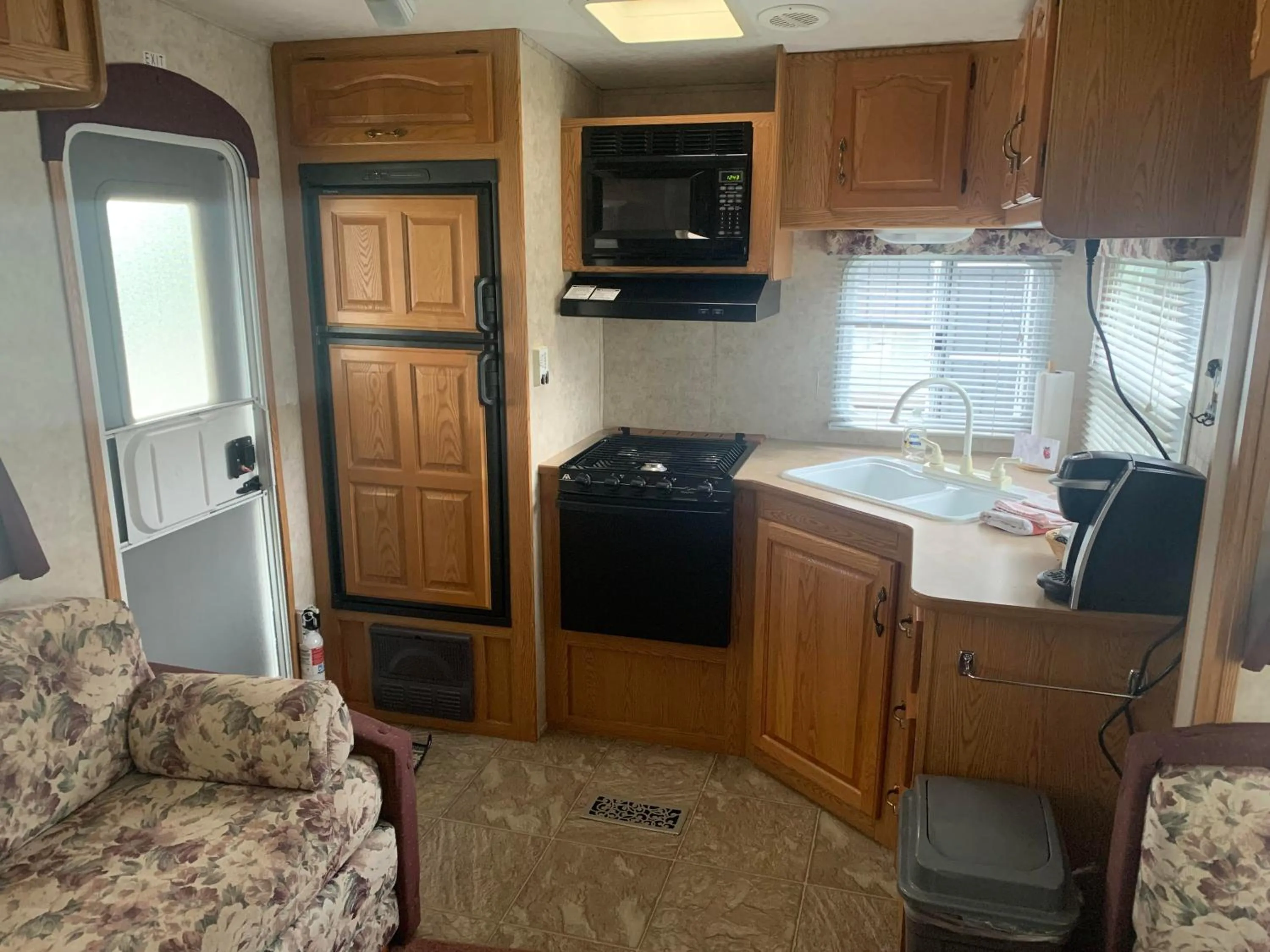 Kitchen or kitchenette in Motel de L'Anse et Camping Rimouski