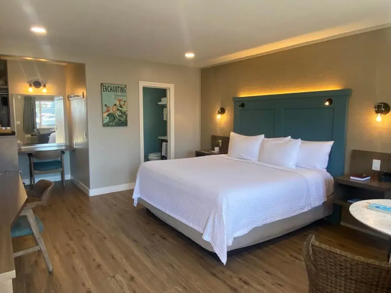 Standard King Room. No Pets in Castle Inn Standard King Room. No Pets in Castle Inn