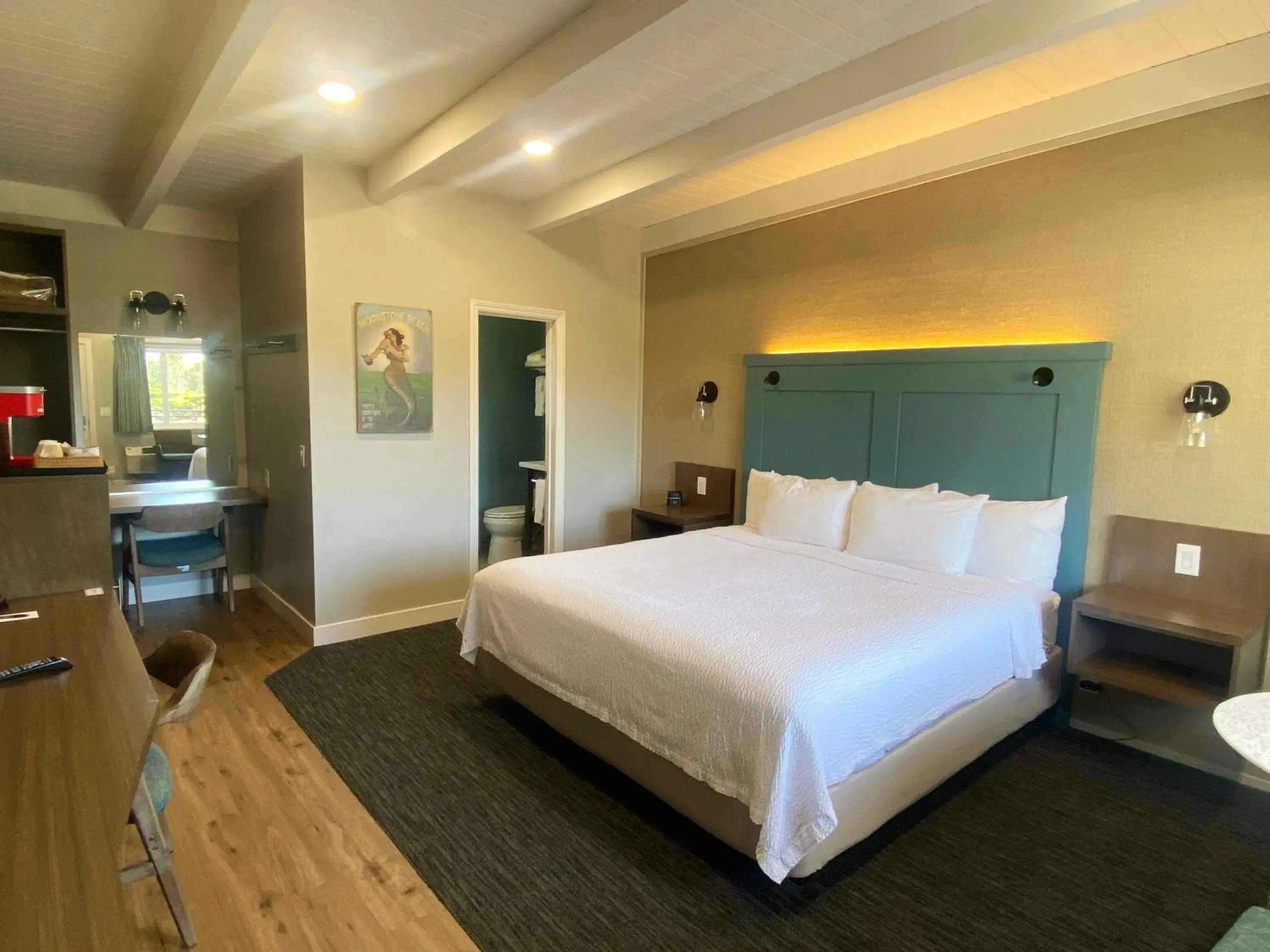 King Oceanview Room. No Pets in Castle Inn King Oceanview Room. No Pets in Castle Inn