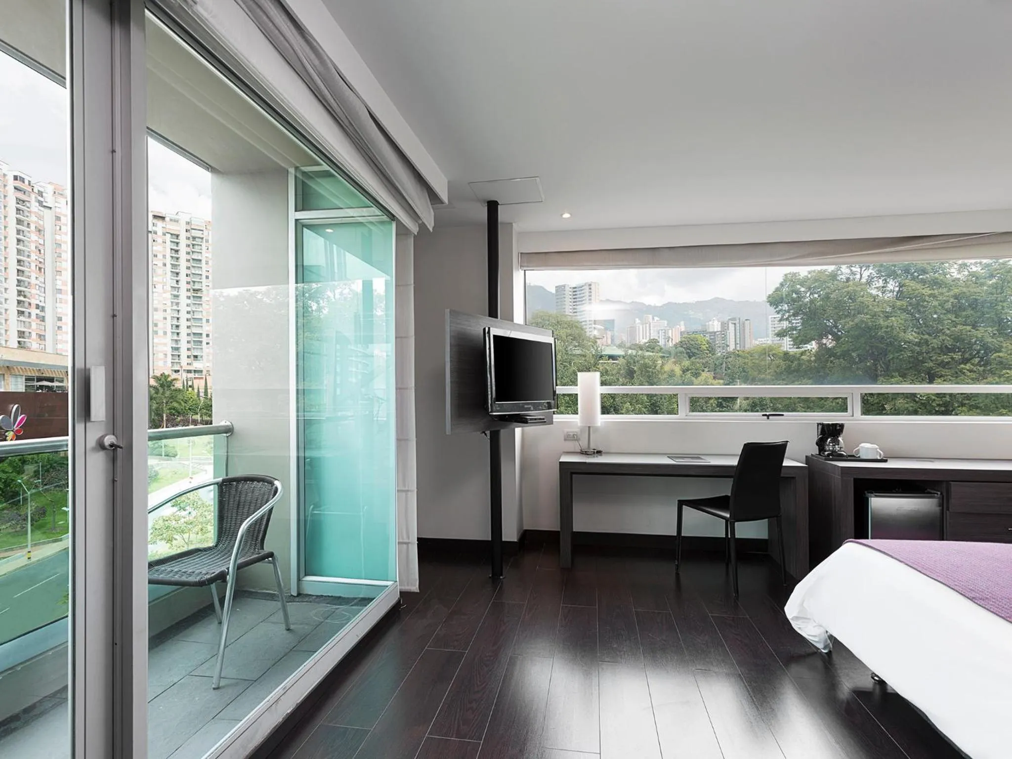 City view, Bed in Hotel bh El Poblado