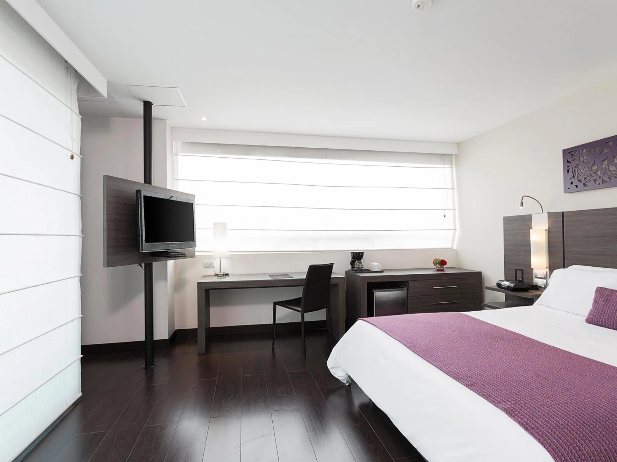 Photo of the whole room, Bed in Hotel bh El Poblado