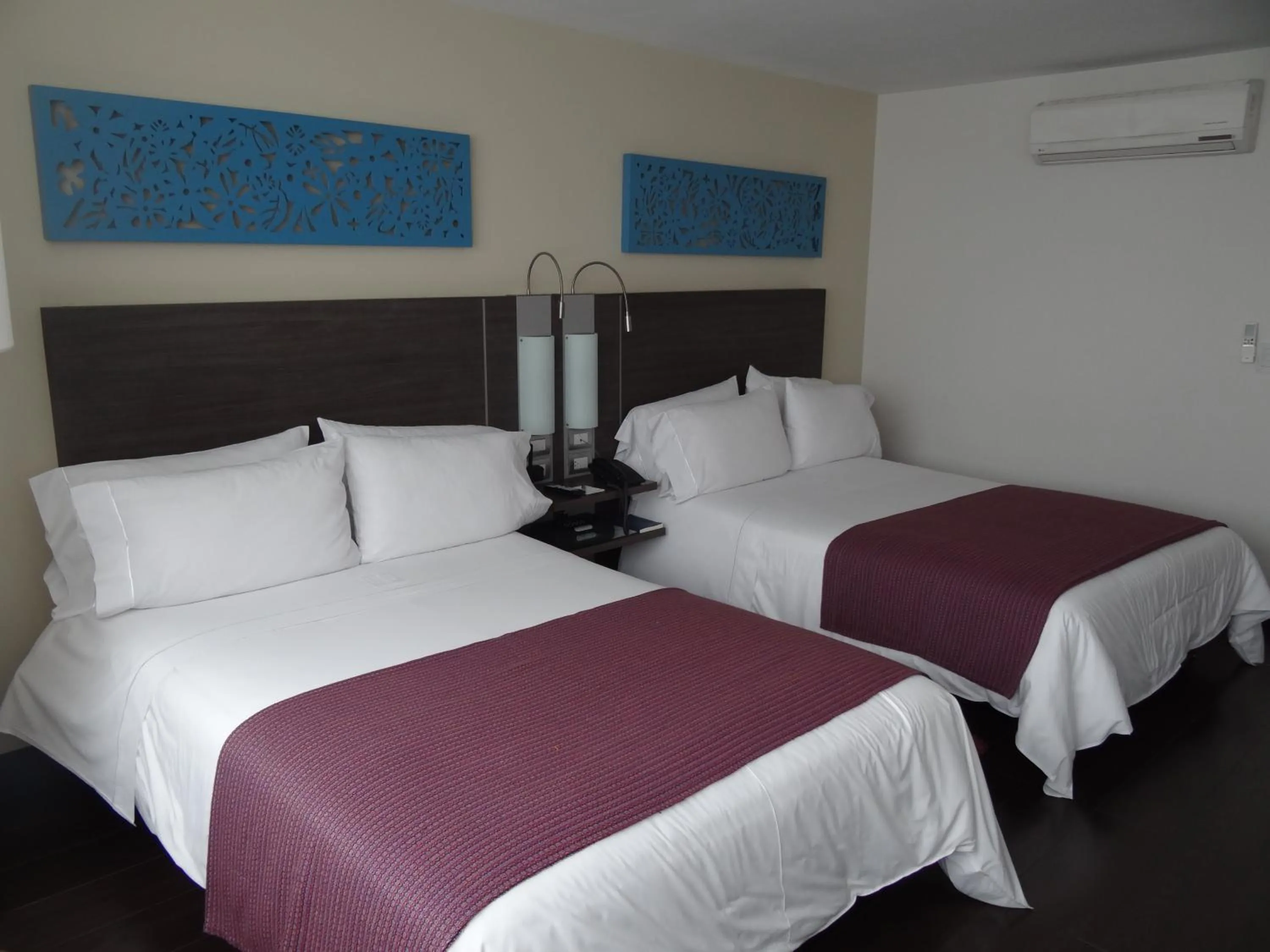 Restaurant/places to eat, Bed in Hotel bh El Poblado