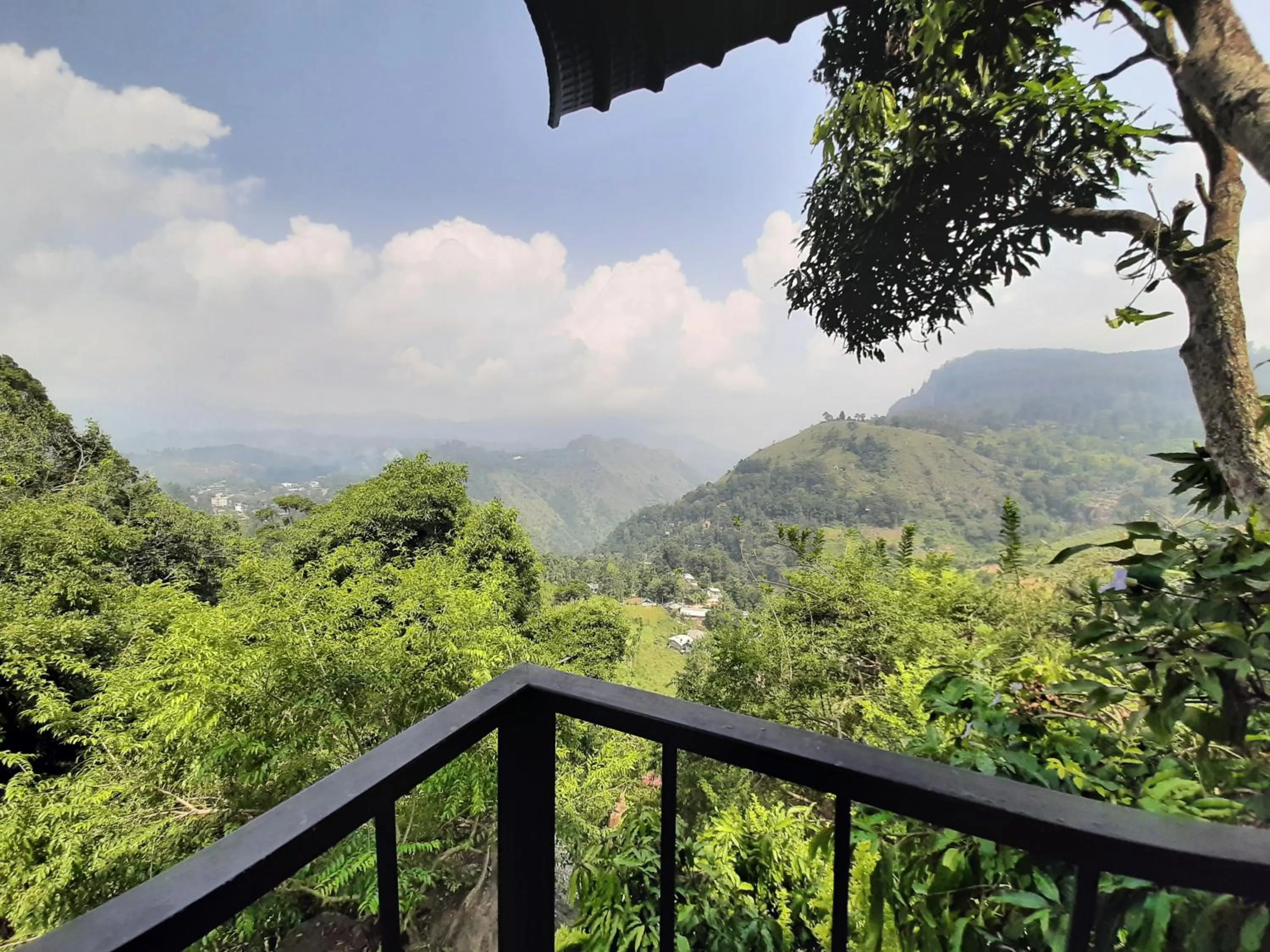 Balcony/Terrace in Glorious Nature Inn
