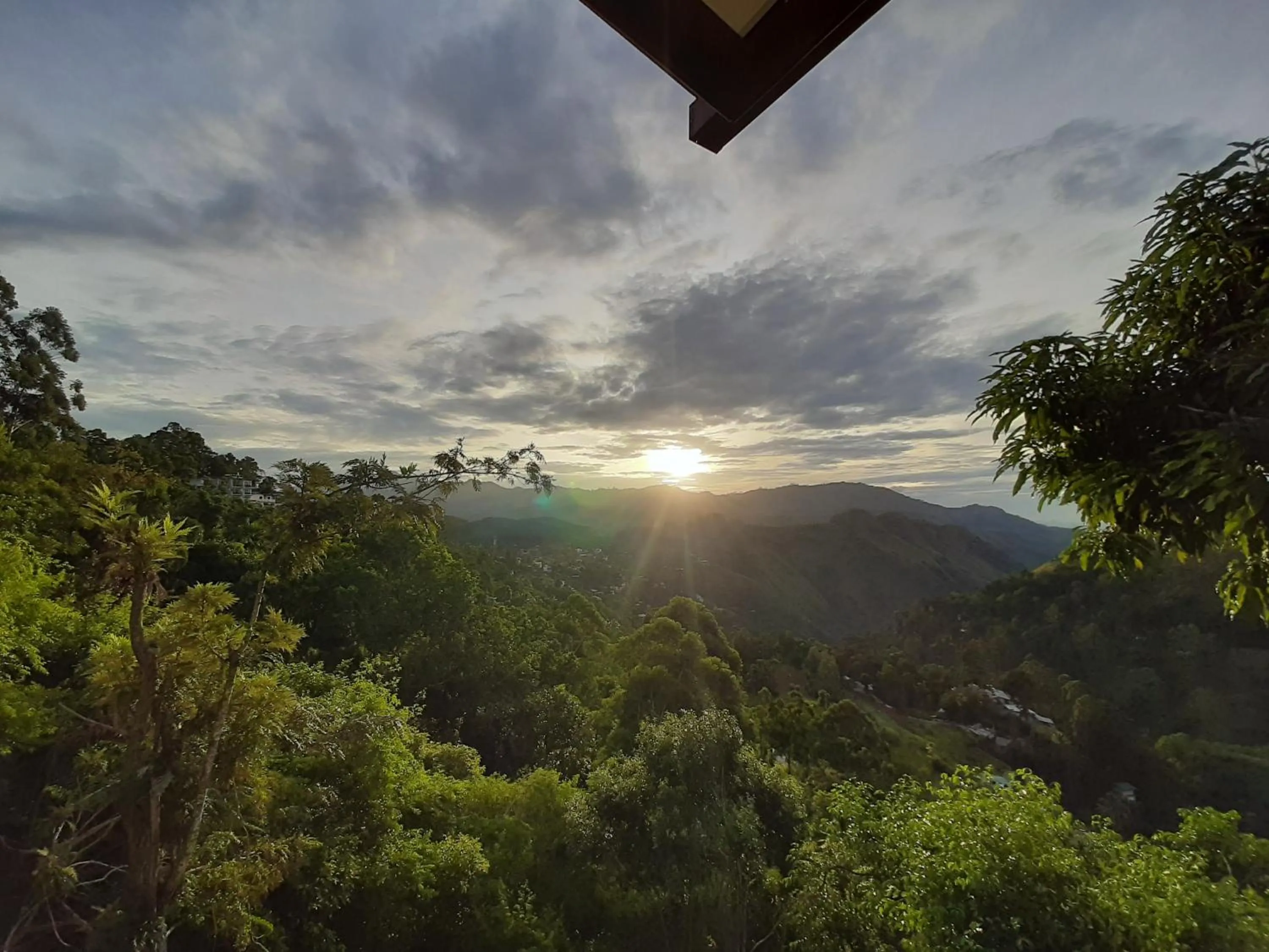 Sunrise in Glorious Nature Inn