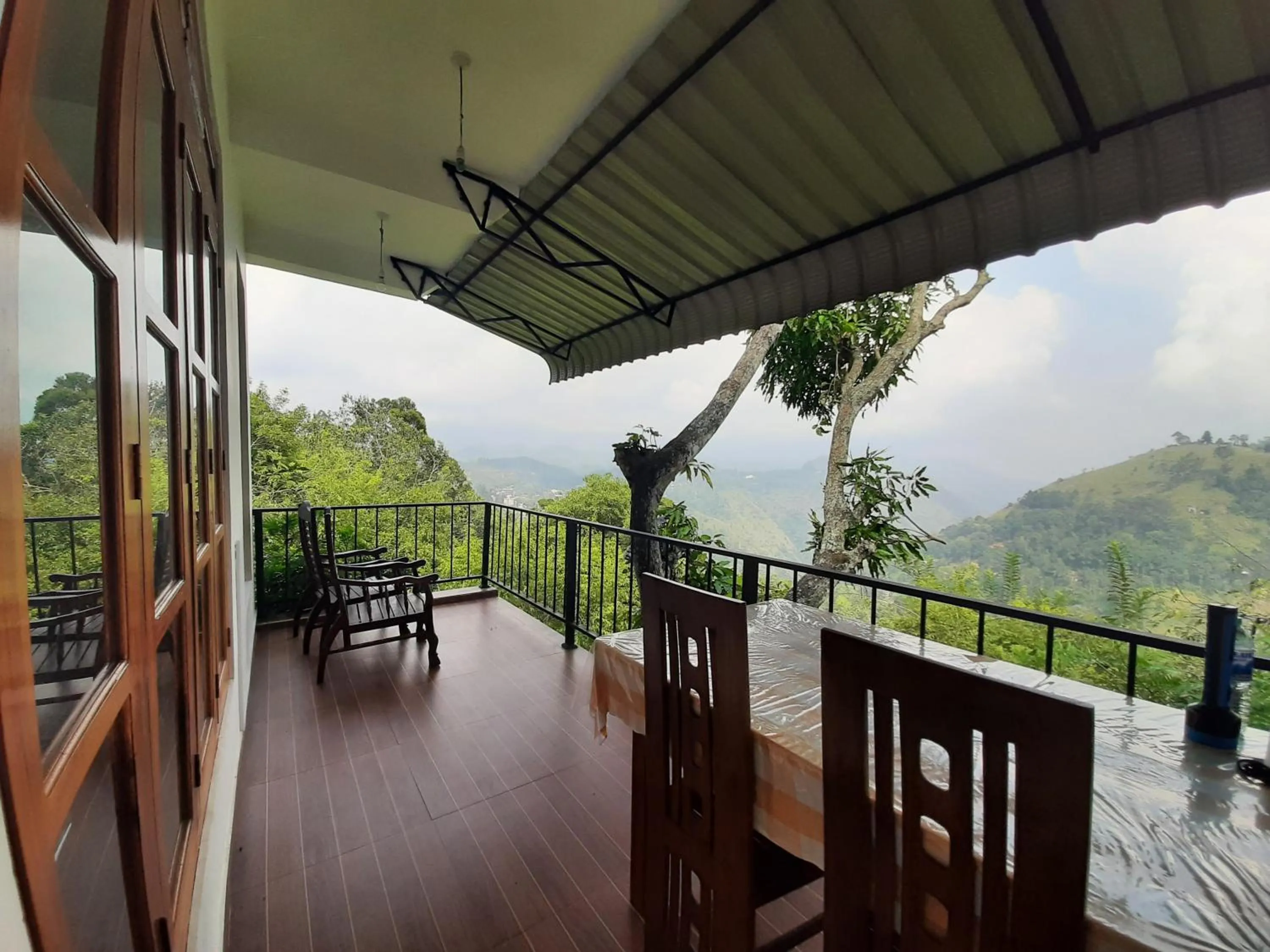 Balcony/Terrace in Glorious Nature Inn