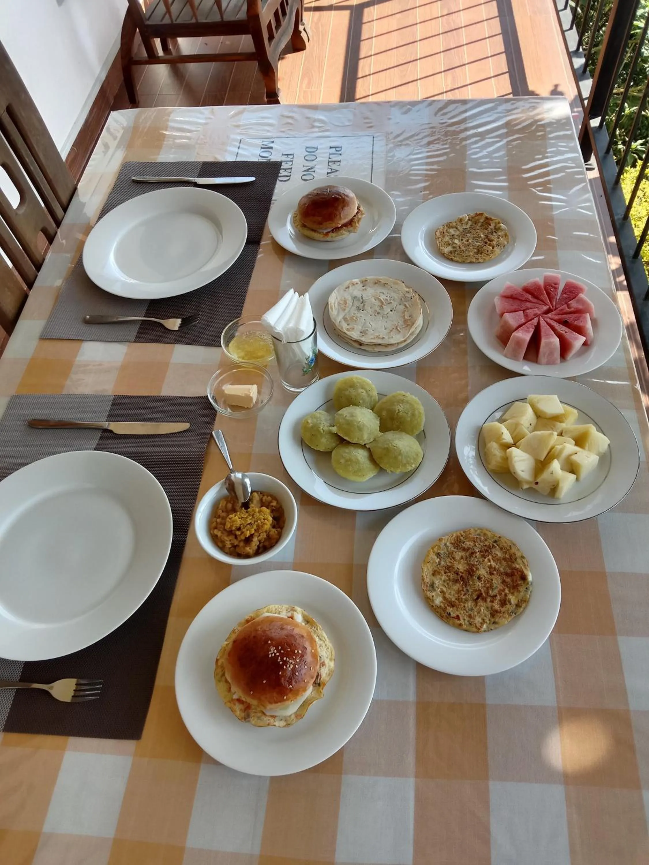 Food and drinks in Glorious Nature Inn