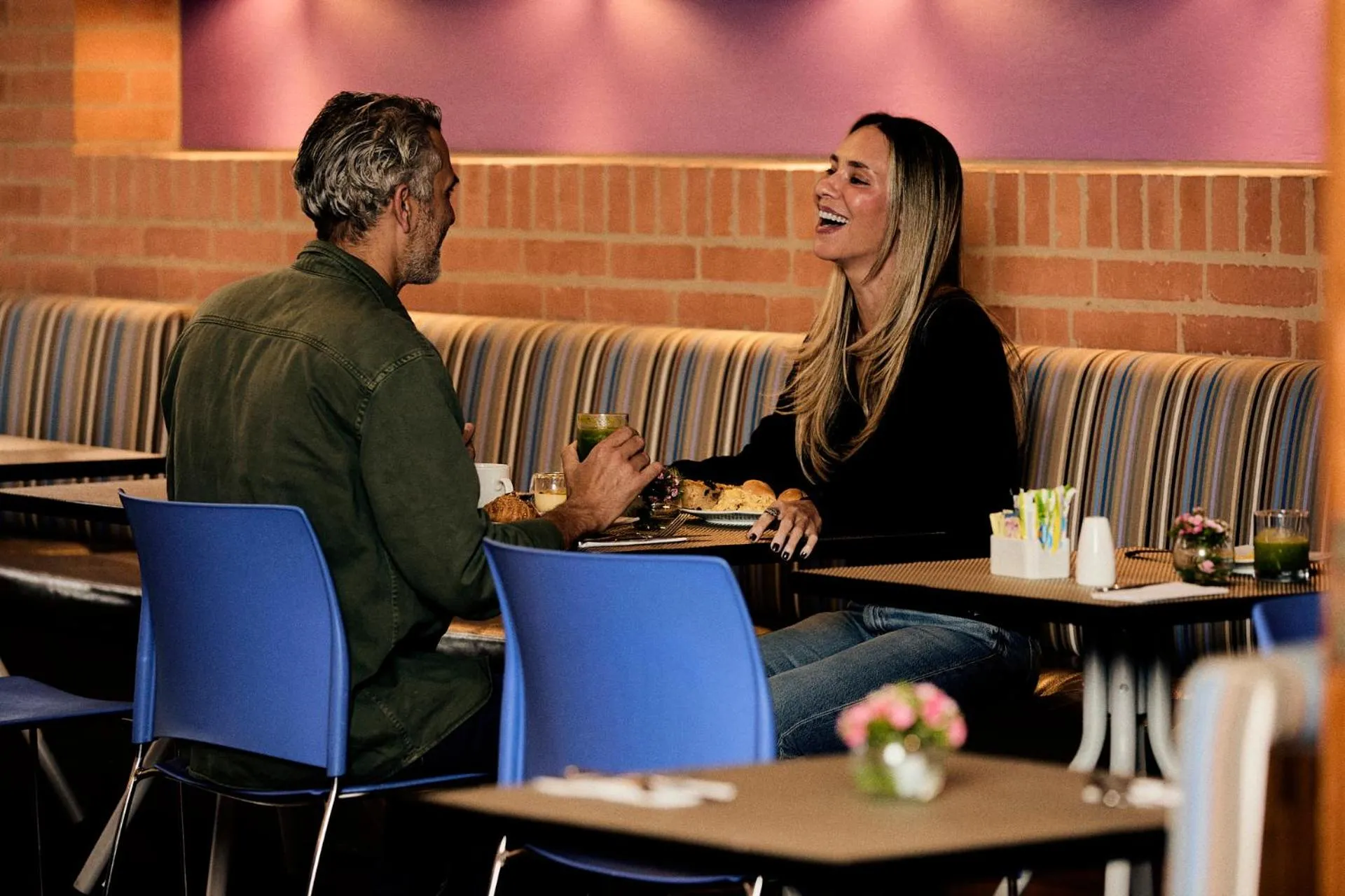 Restaurant/places to eat in Mercure Bogota BH Retiro